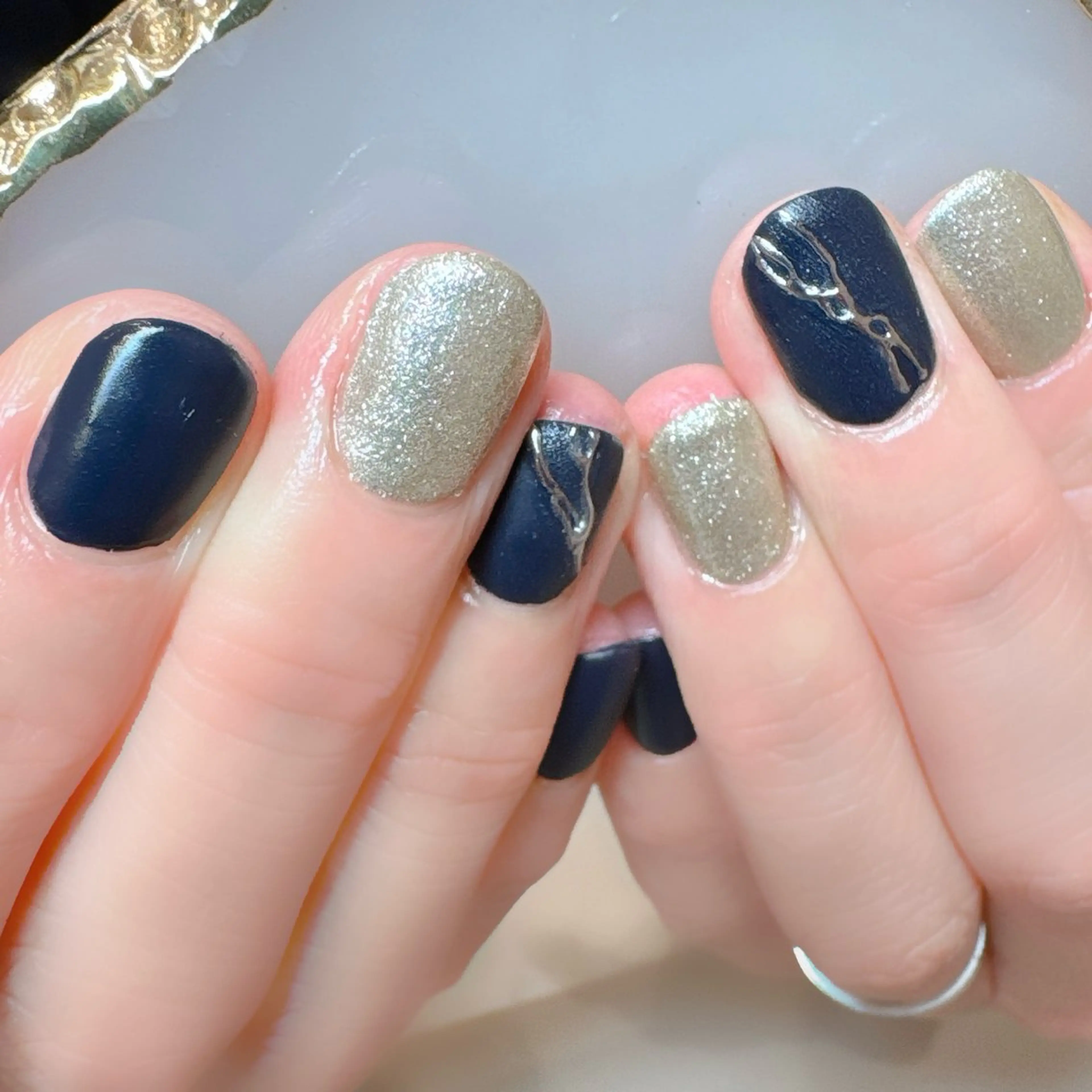 ネイル ジェルネイル ラメ(グリッター) マットネイル ハンドネイル しみ えんのネイルデザイン