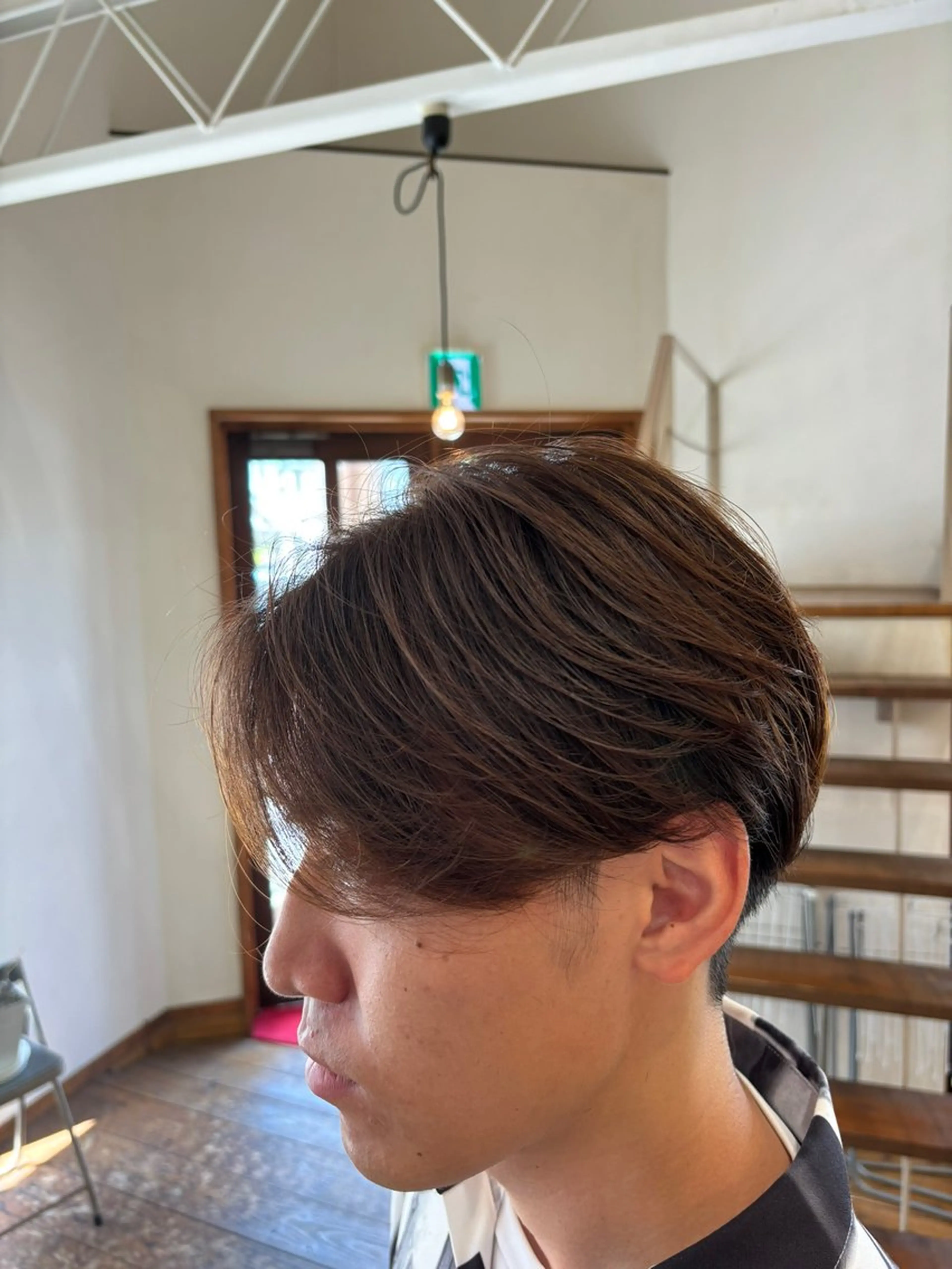 ミディアム beat 磯谷のヘアスタイル