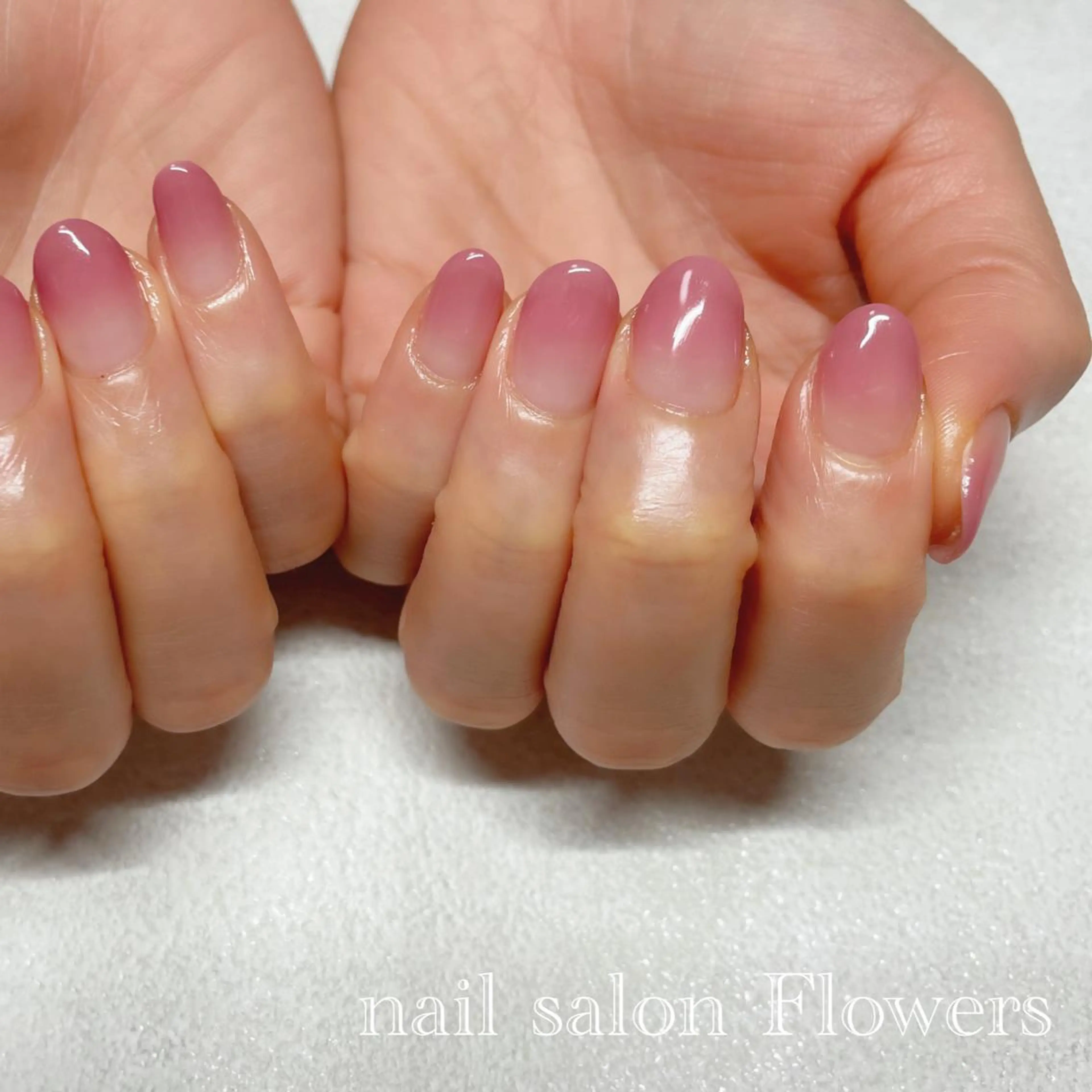 カラーグラデーション【ご新規様オフ代無料、またはオフなしの方】　　　　　　　　　　　カラーは150色取り揃えております。の写真