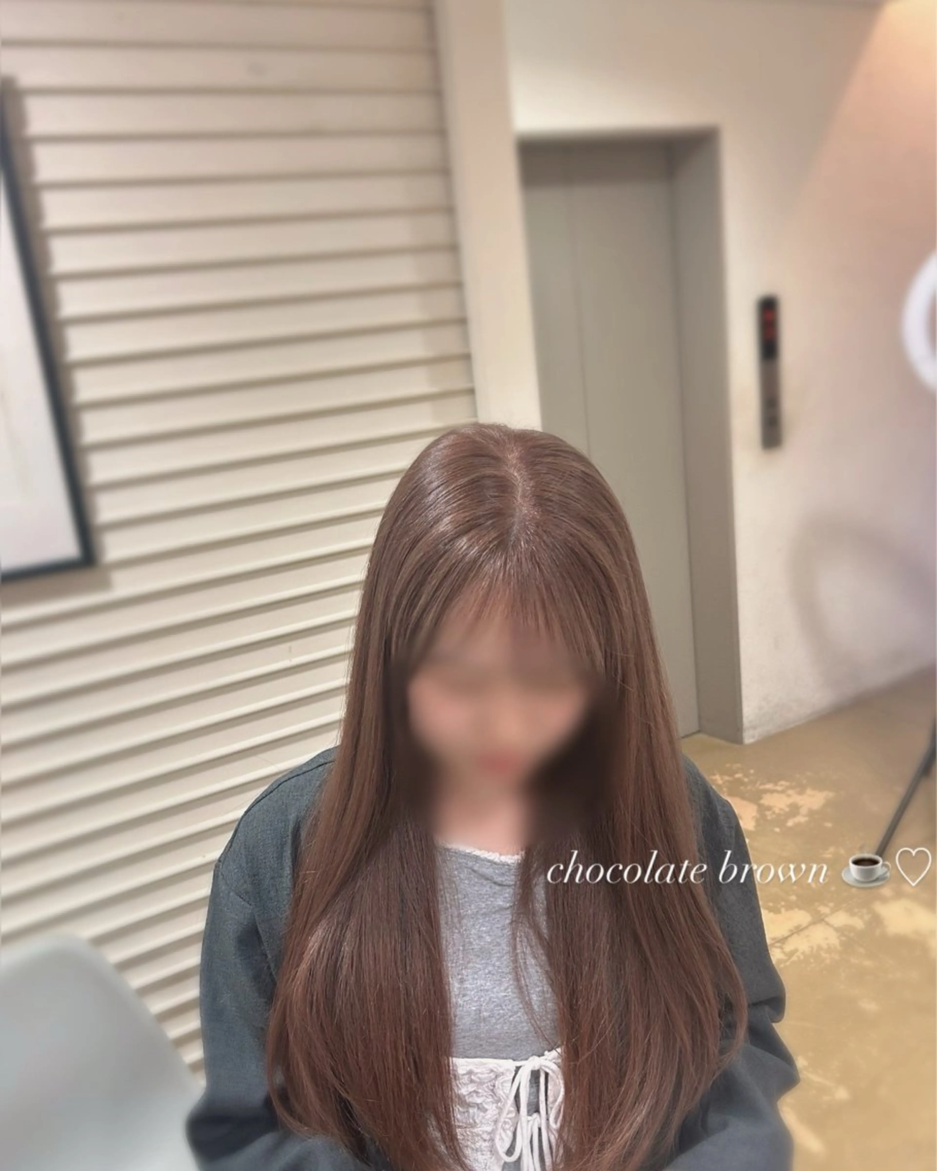 セミロング 透明感カラー NAN AMI グレージュのヘアスタイル