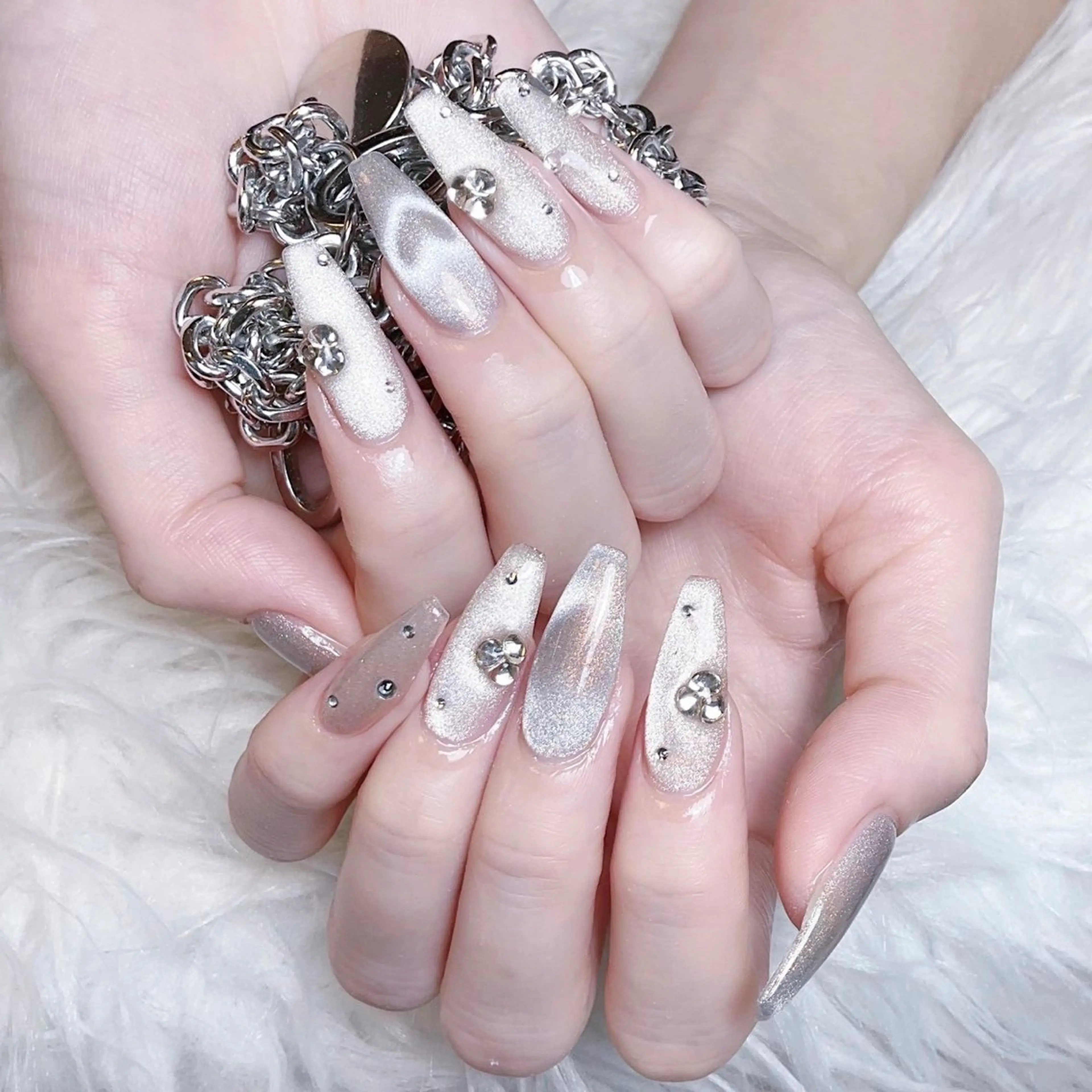 ネイル チークネイル 長さ出し フラワーネイル フレンチネイル ガーリー ハンドネイル ハンドケア NEW NAIL 池袋のネイルデザイン