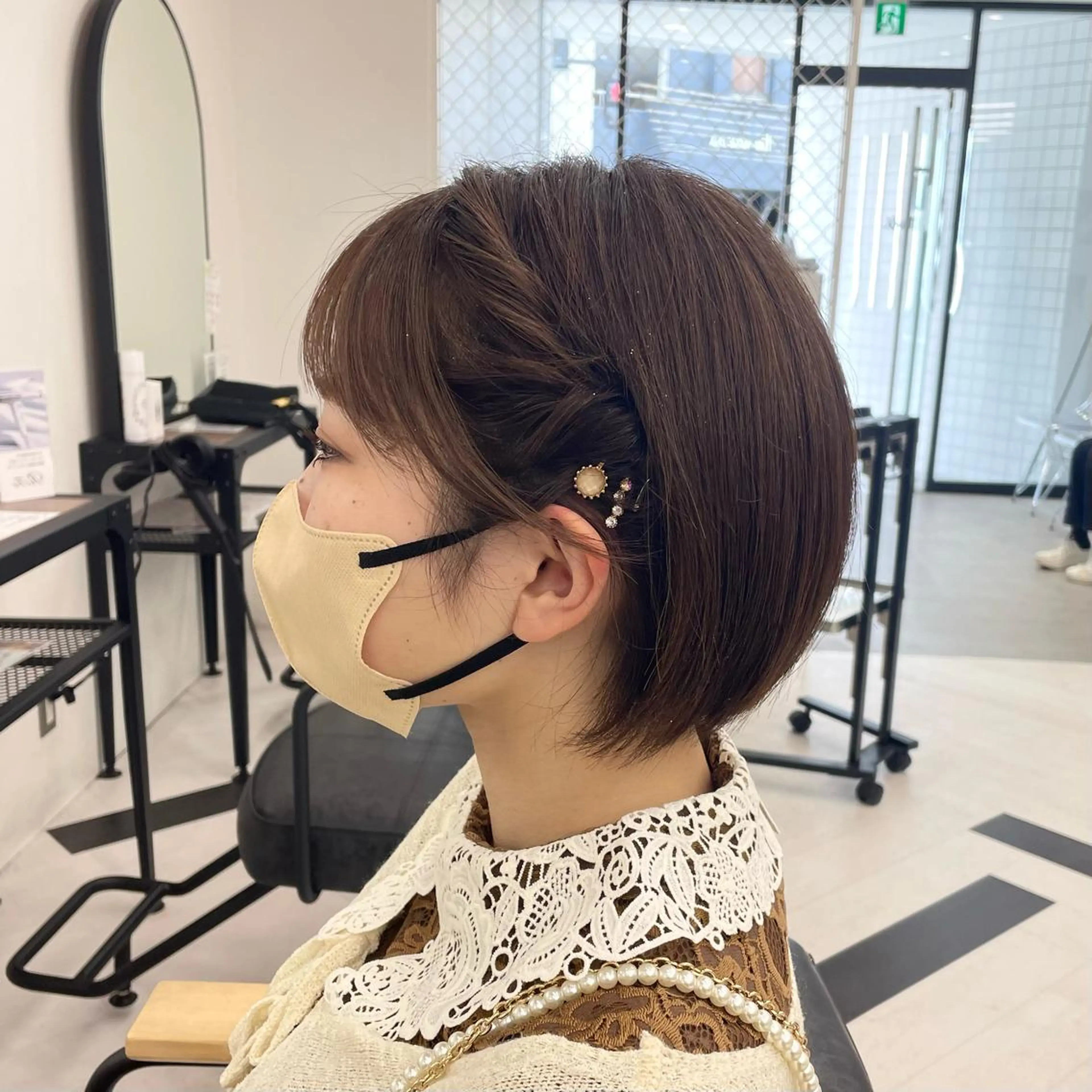 ショート カラー パーマ ヘアアレンジ メンズ キッズ ネイル マツエク・マツパ アイブロウ ブラウン mona/ ストレートスタイル✨のヘアスタイル