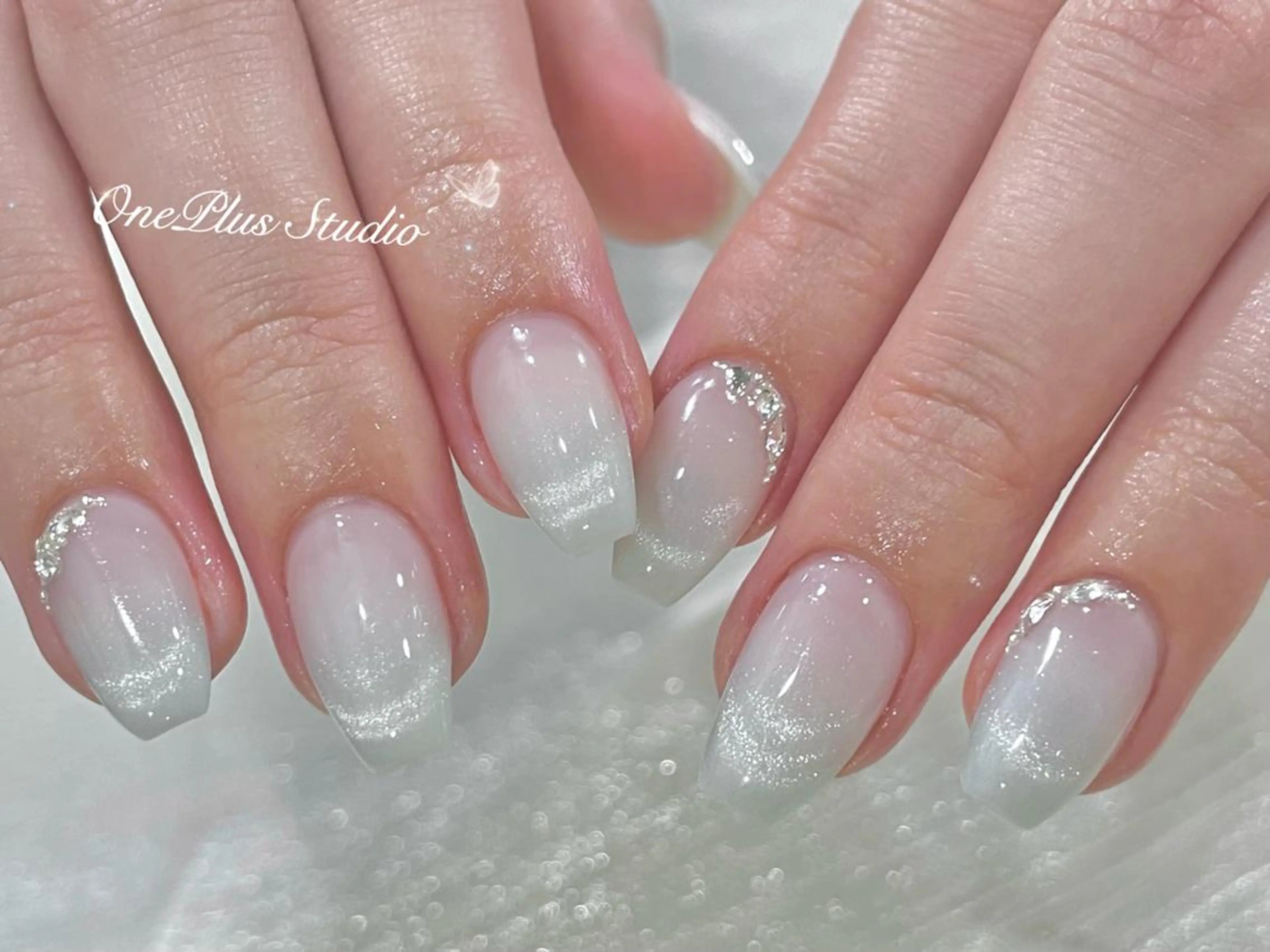 ネイル アートネイル オーロラネイル ガーリー キラキラネイル 韓国ネイル One plus StudioNailのネイルデザイン