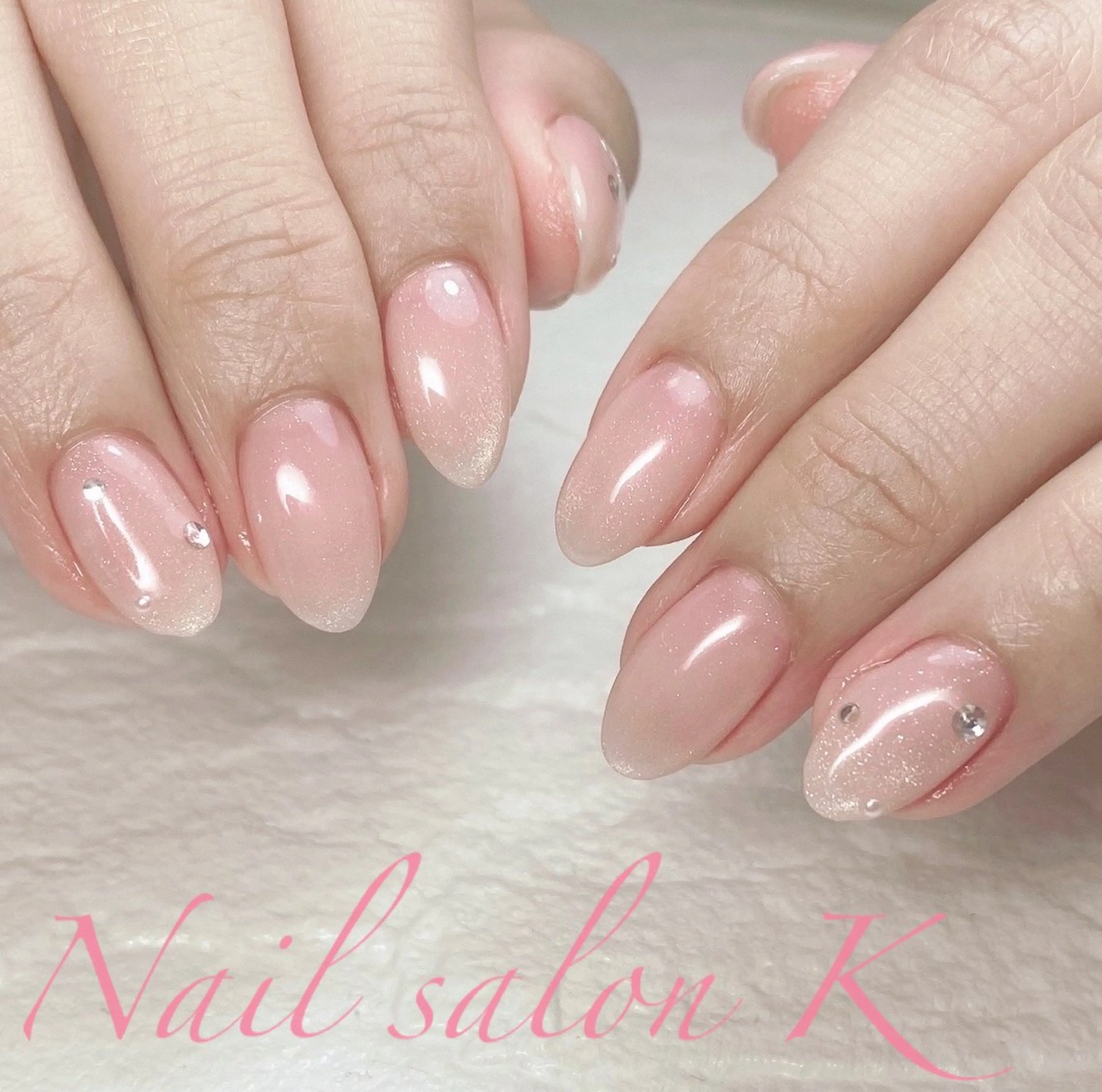 ネイル マグネットネイル オフィスネイル ピンク ストーンネイル ハンドネイル Nail Salon K 🧸美爪育成のネイルデザイン