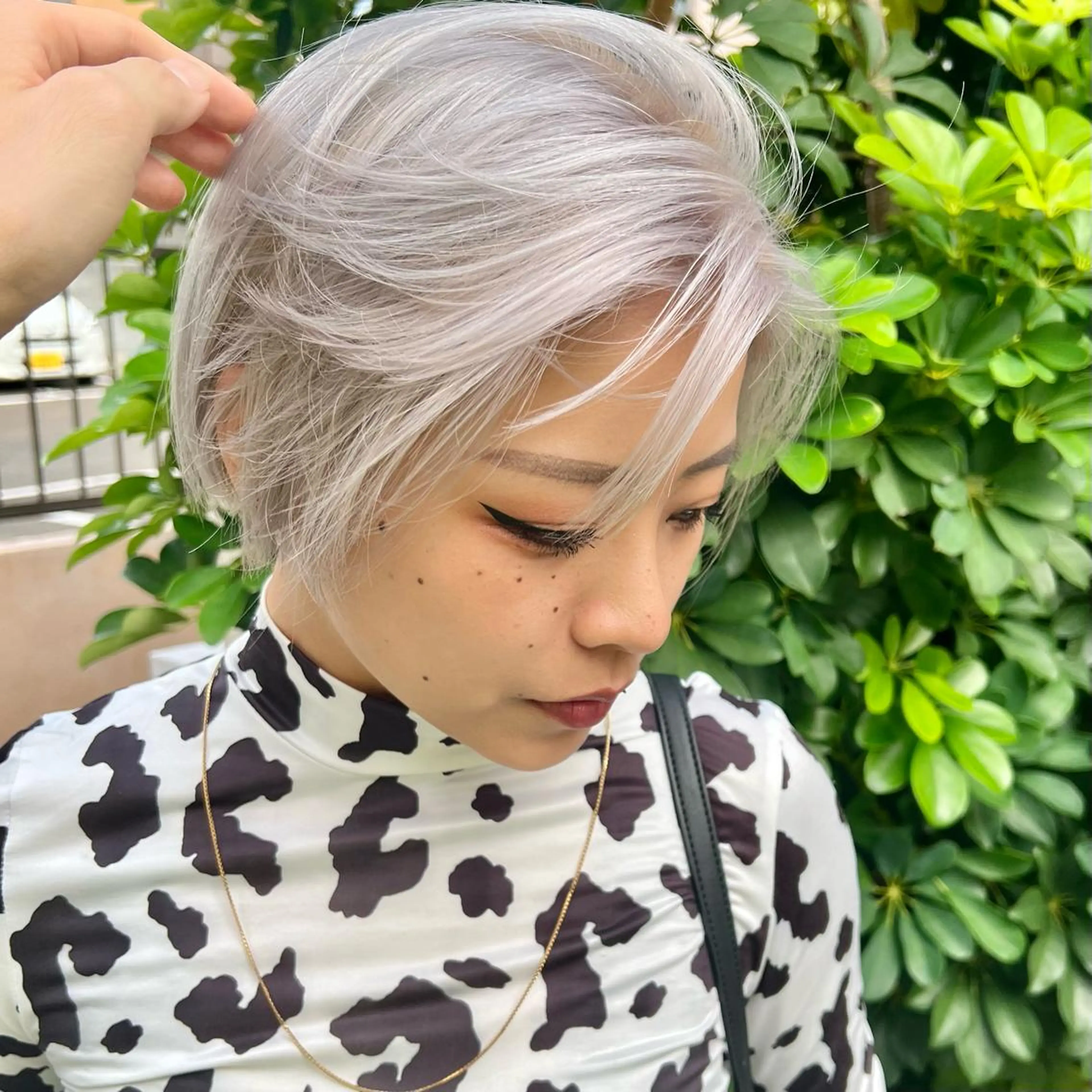 ショート カラー ブリーチ ハイトーンカラー シルバー ホワイトシルバー ケアブリーチ×ハイト ーン専門/SHOTAのヘアスタイル