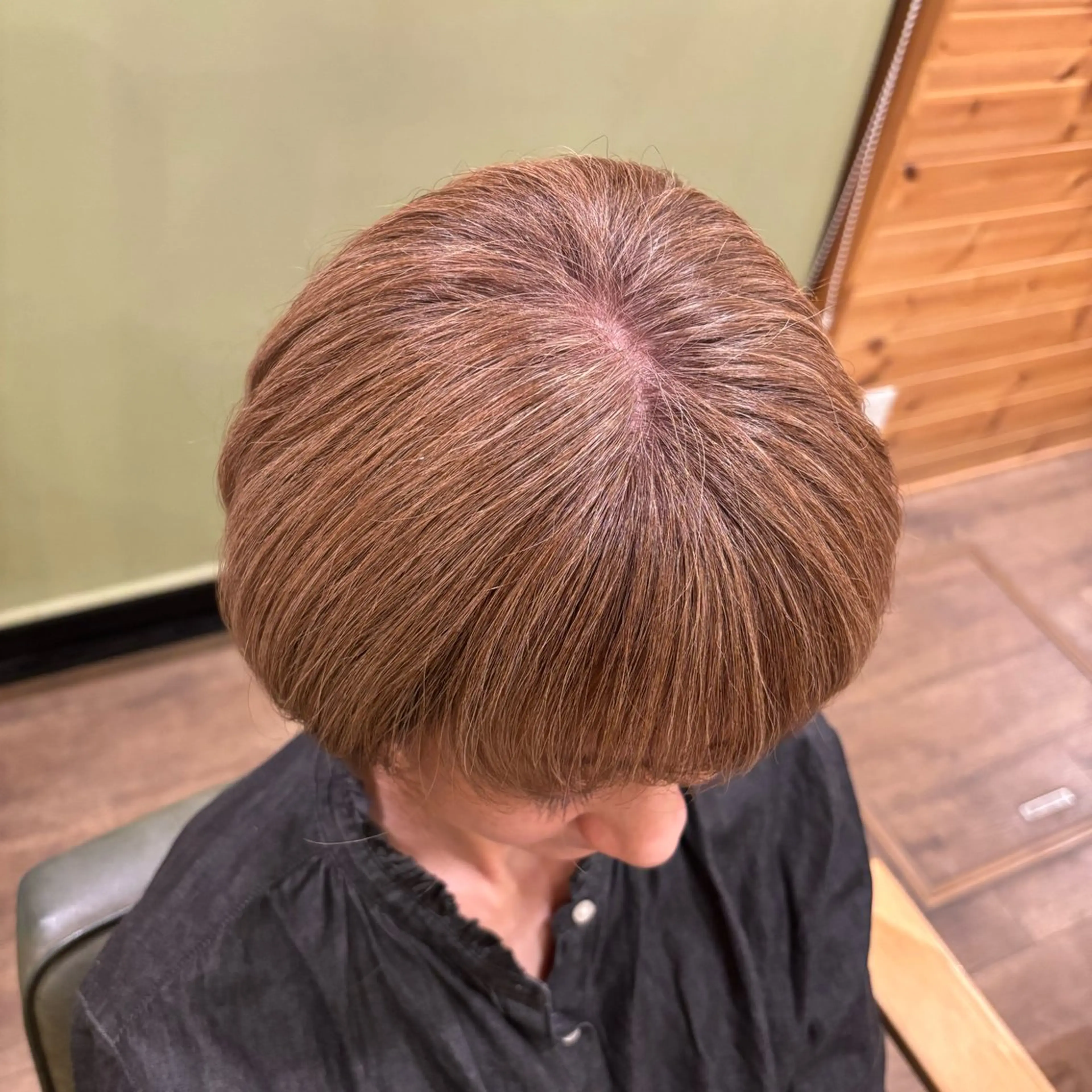 ショート カラー Ecre hair SARAのヘアスタイル