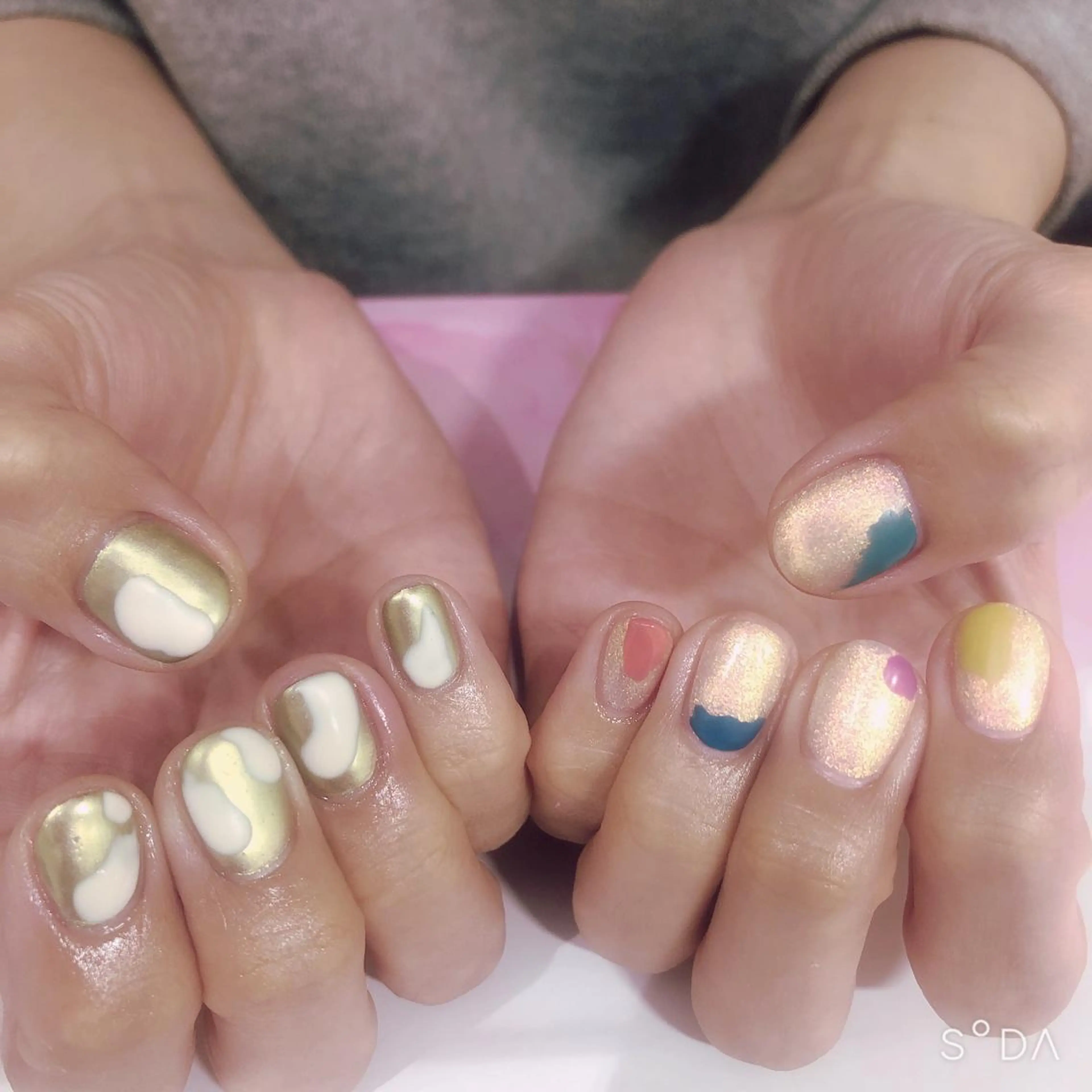 ネイル ニュアンスネイル ハンドネイル 吉野✨ ネイルデザイナー✨のネイルデザイン