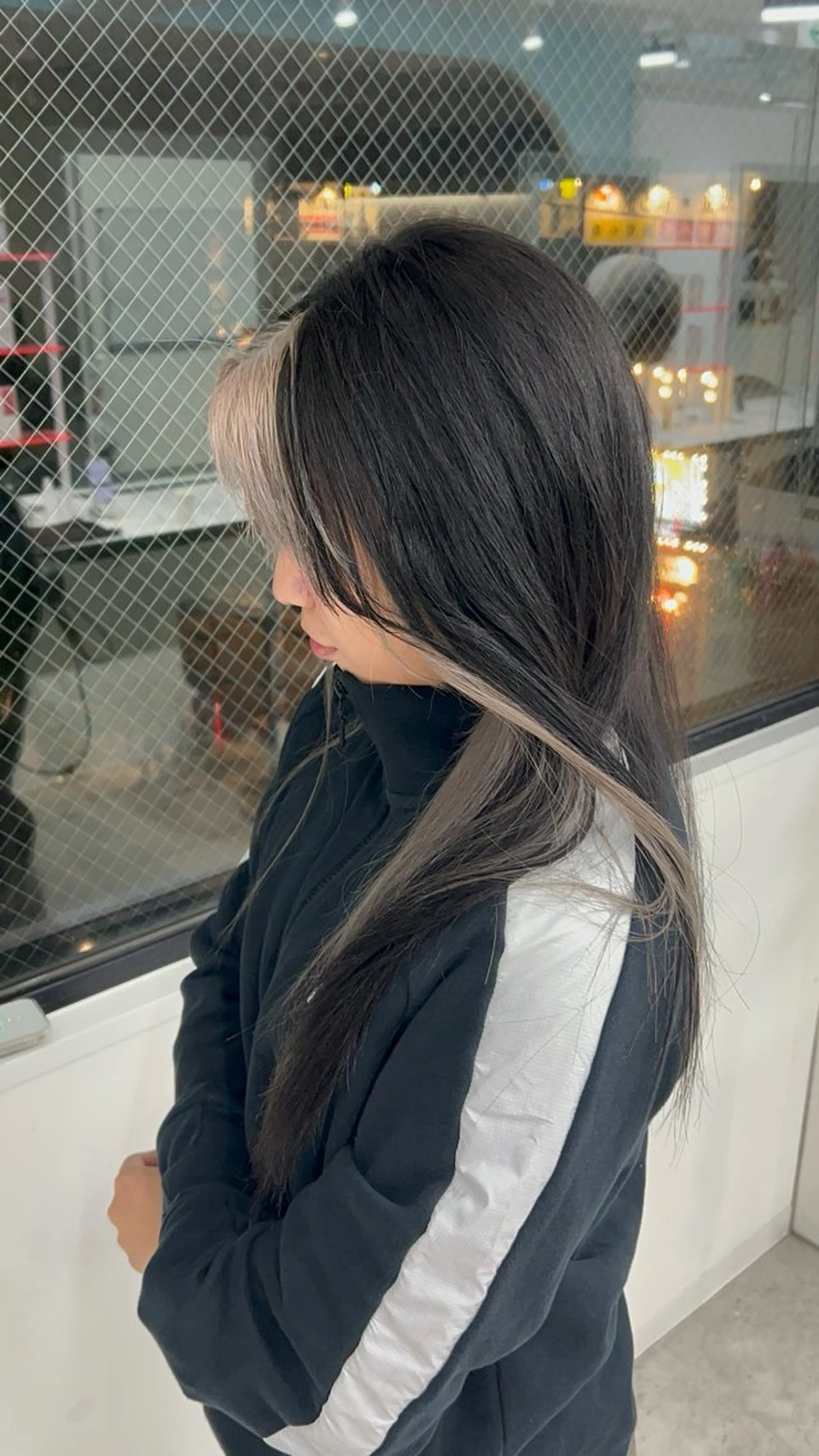 ロング カラー ヘアカラー 履歴修正屋さん／ ブロンド／ホワイトのヘアスタイル