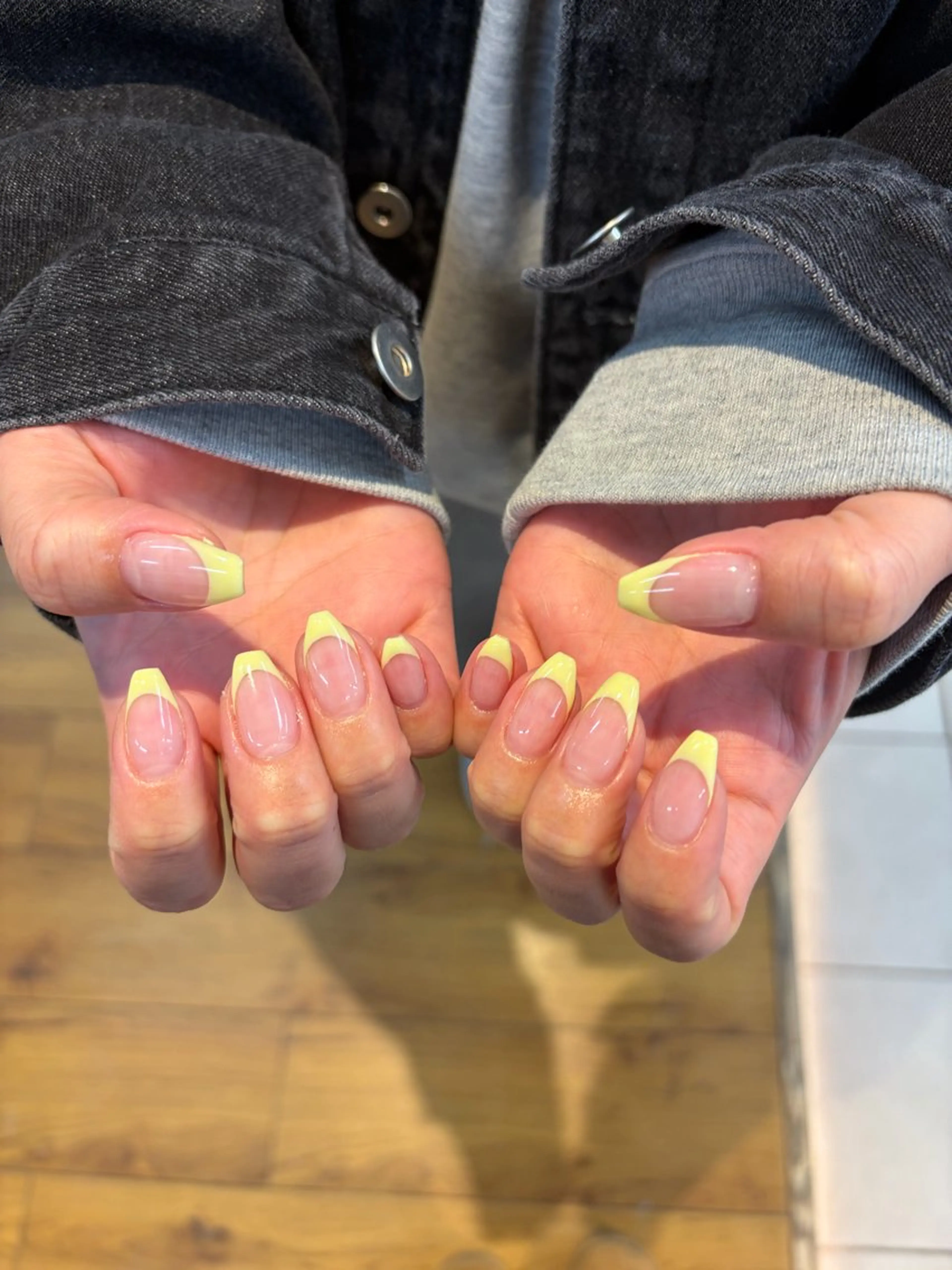 ネイル フレンチネイル 春ネイル MANAMI TRIOS💅🏻のネイルデザイン