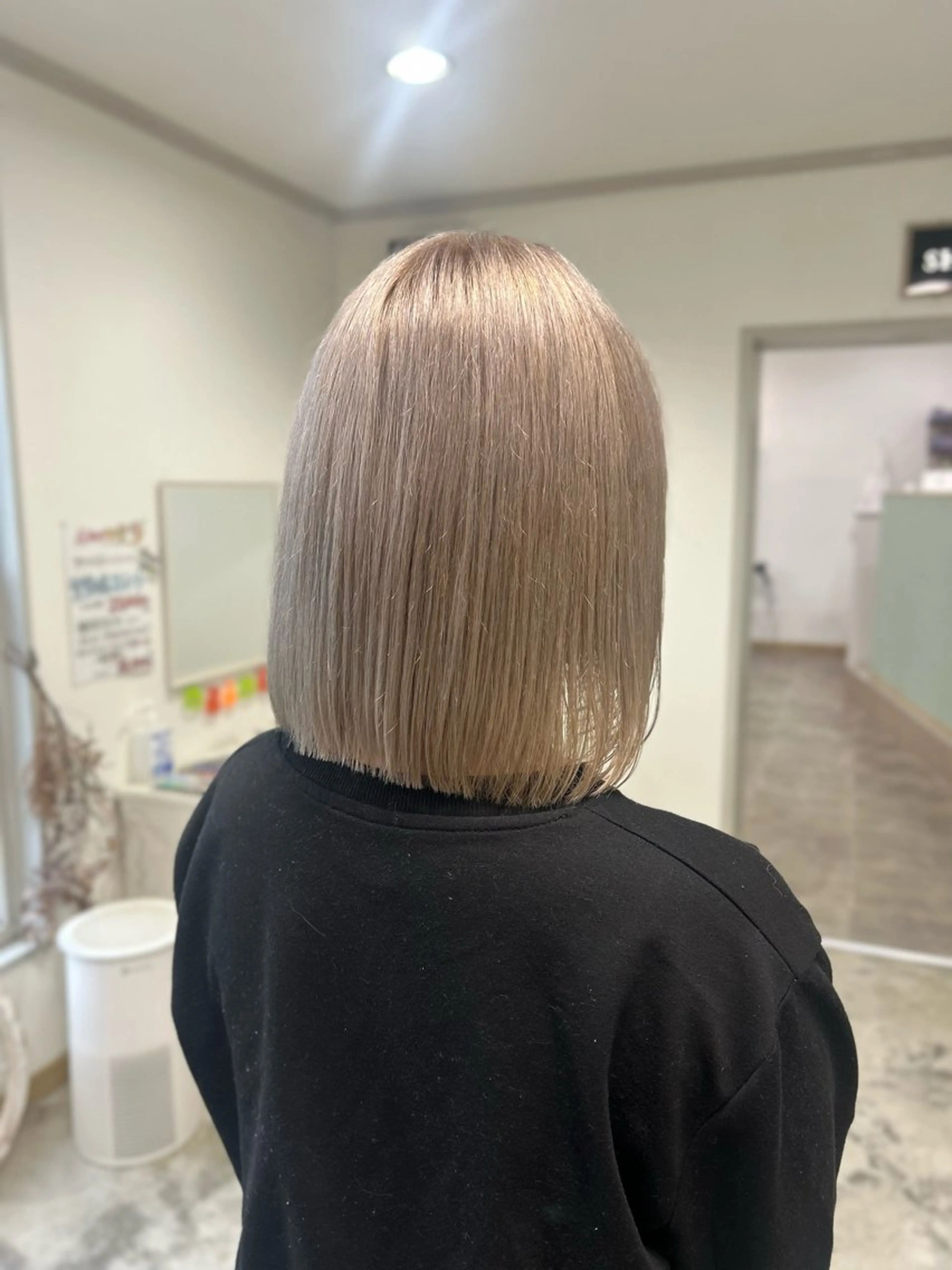 カラー ブリーチ SHANKS HAIRのヘアスタイル