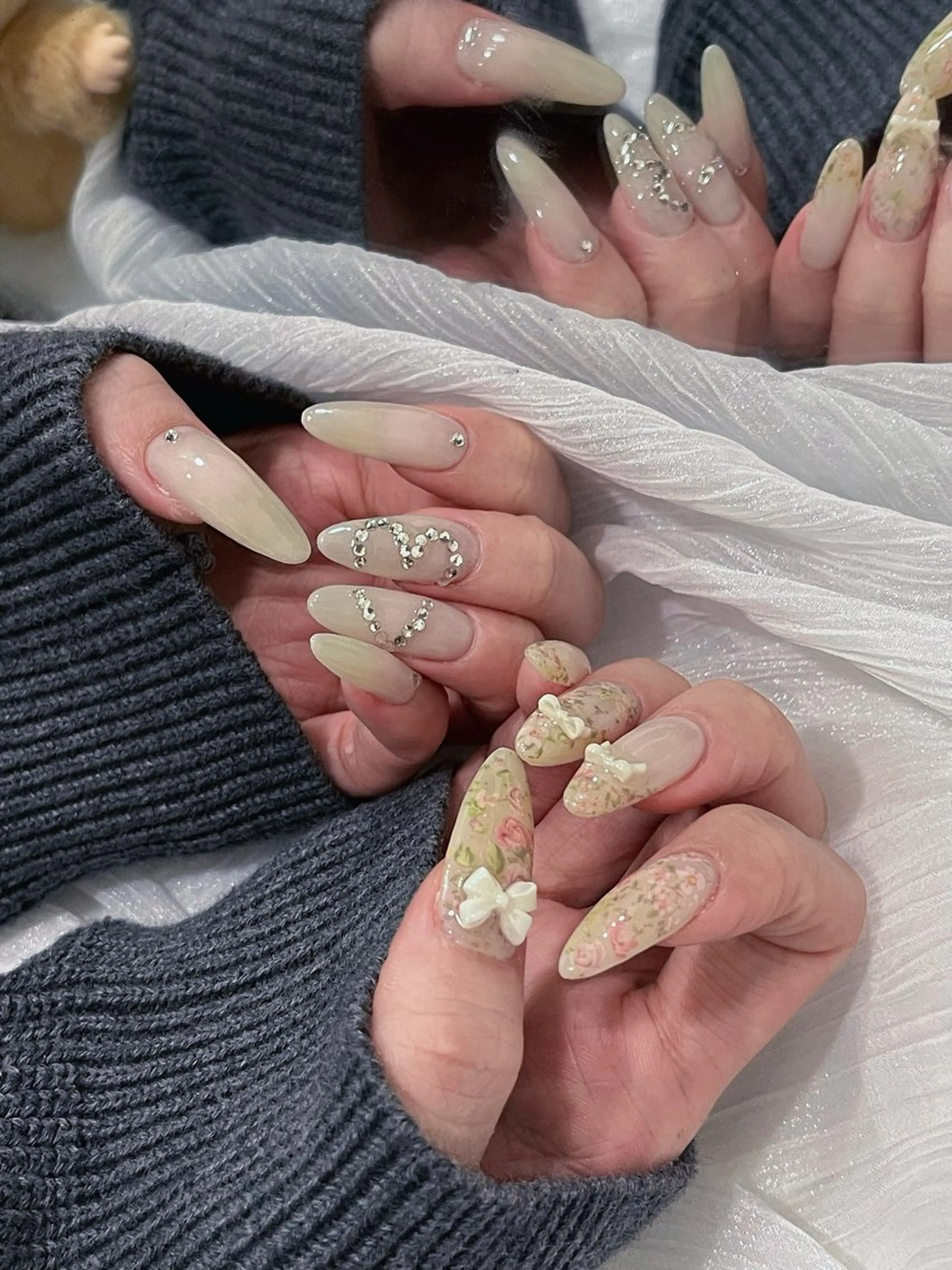 ネイル アートネイル フレンチネイル ジェルネイル キラキラネイル ニュアンスネイル ハンドネイル Ryu Nail YukiChanのネイルデザイン