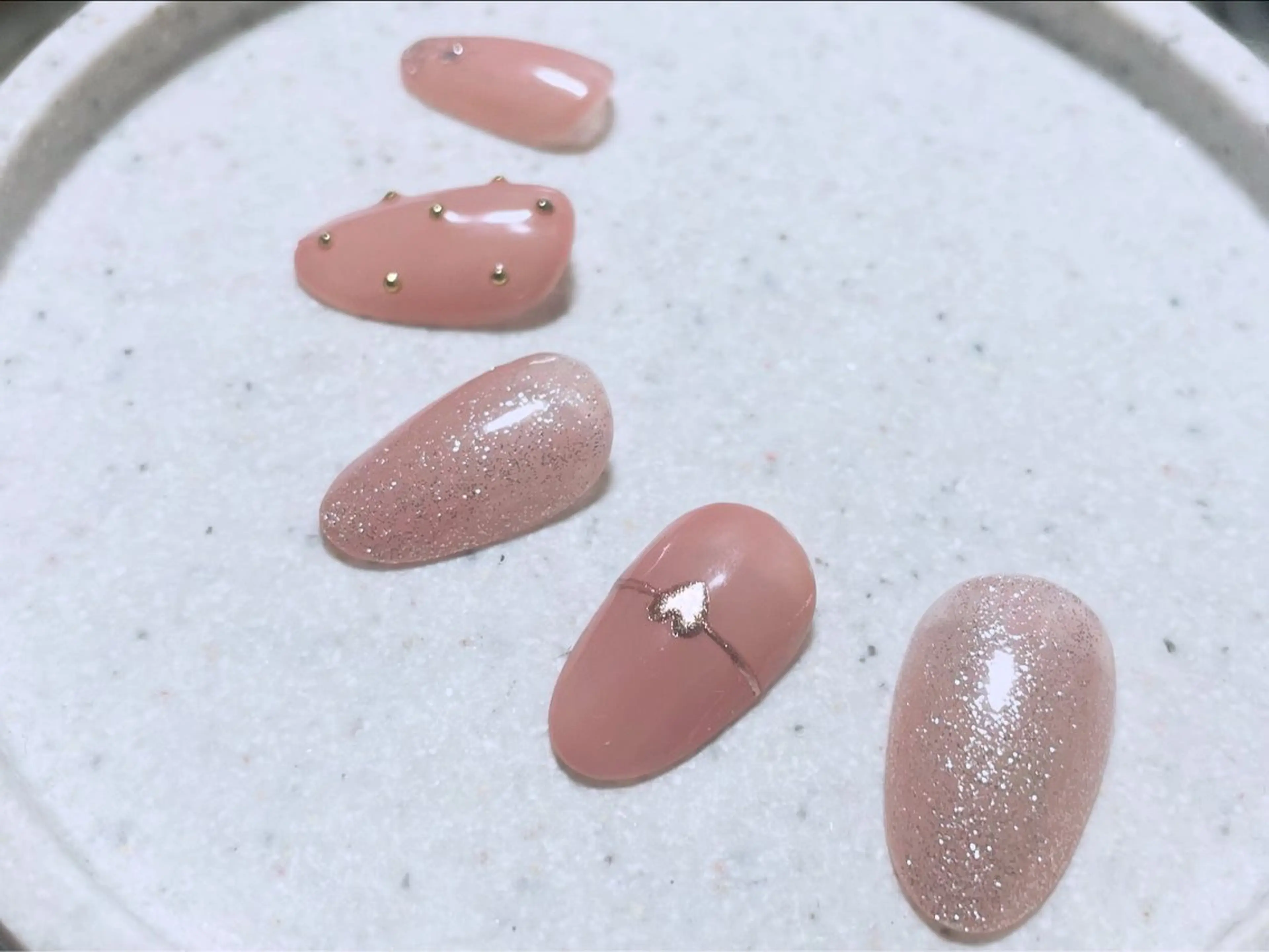 ネイル Rika🌼 シンプル•マグネットのネイルデザイン