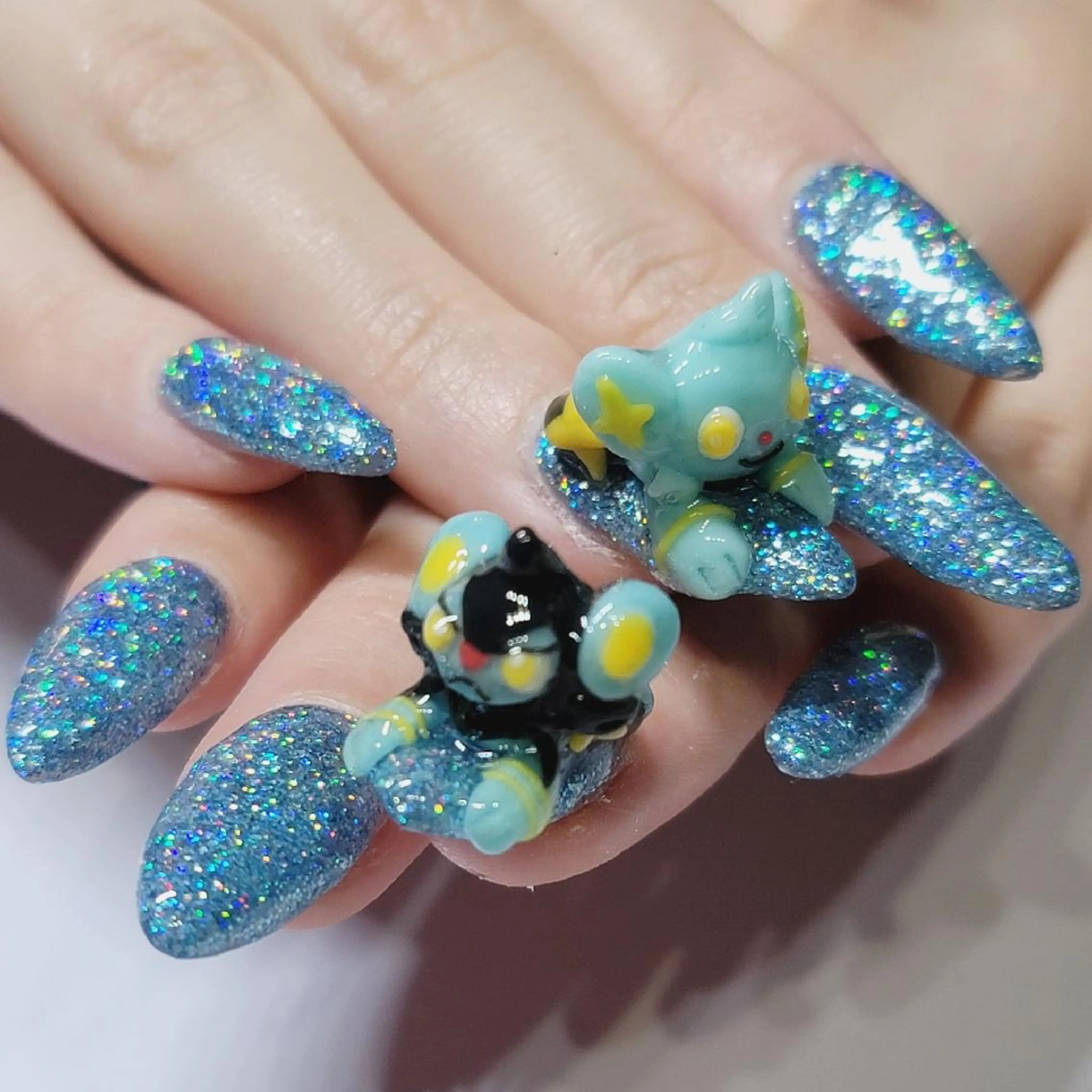 ネイル アートネイル オーロラネイル ラメ(グリッター) 水色 ワンカラーネイル ハンドネイル よしだ ひろきのネイルデザイン