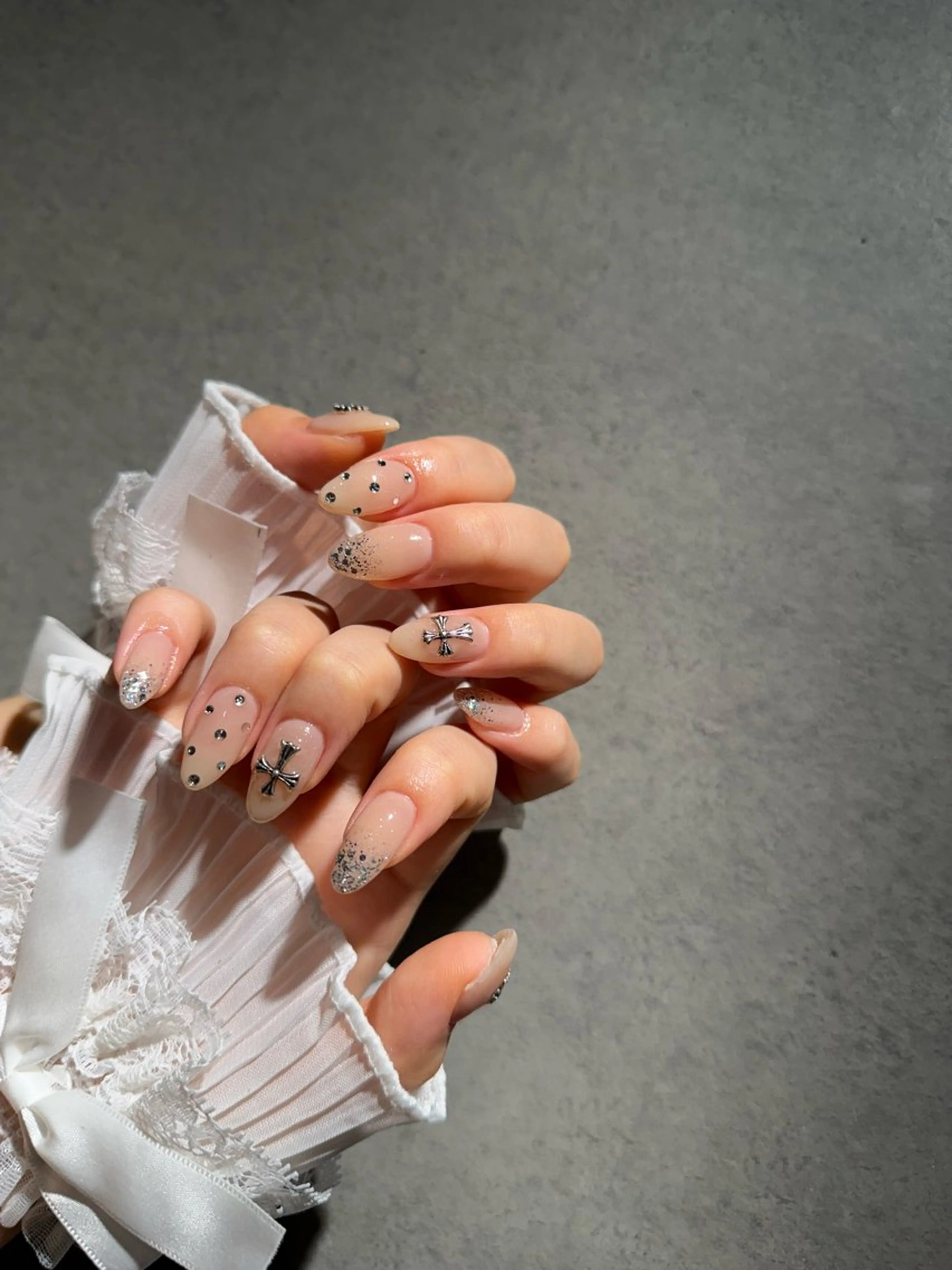 ネイル I-nailロング /ワンホン/キラキラのネイルデザイン