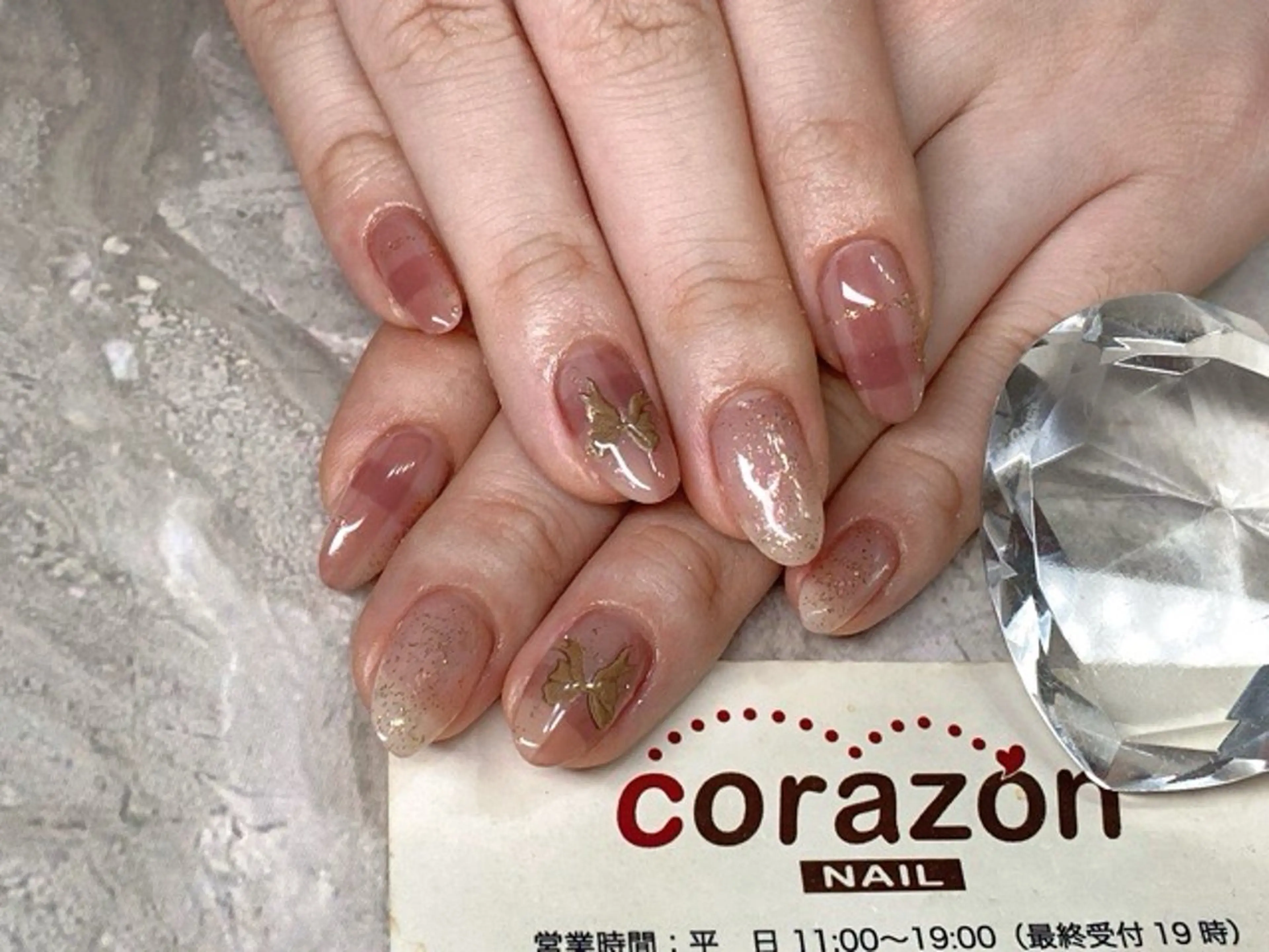 ネイル ブラウン ラメ(グリッター) ロングネイル リボン corazon所属・ネイリスト aicoのネイルデザイン