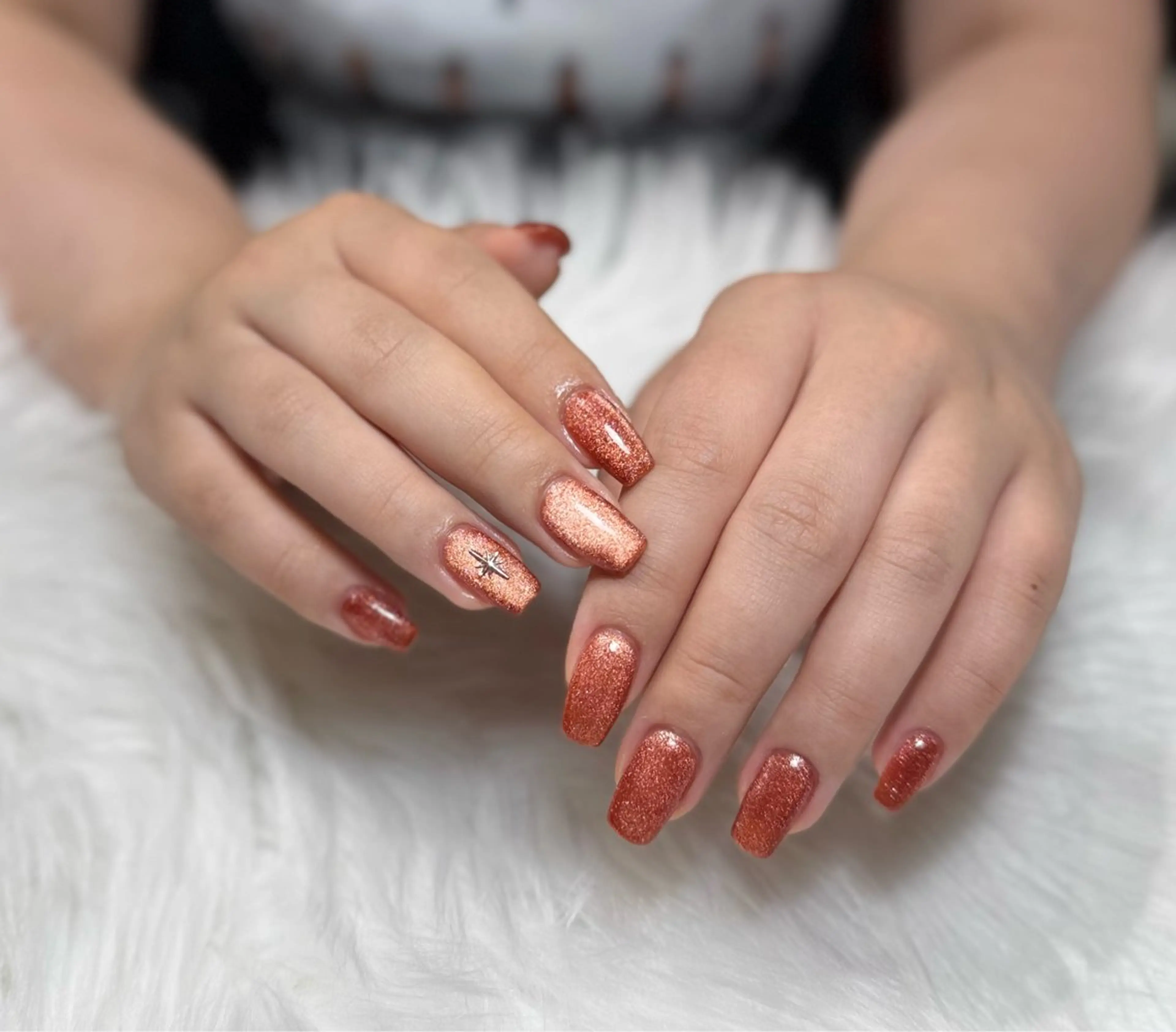 ネイル オーロラネイル チークネイル フットネイル フレンチネイル ジェルネイル ハンドネイル Nichi Nailsのネイルデザイン