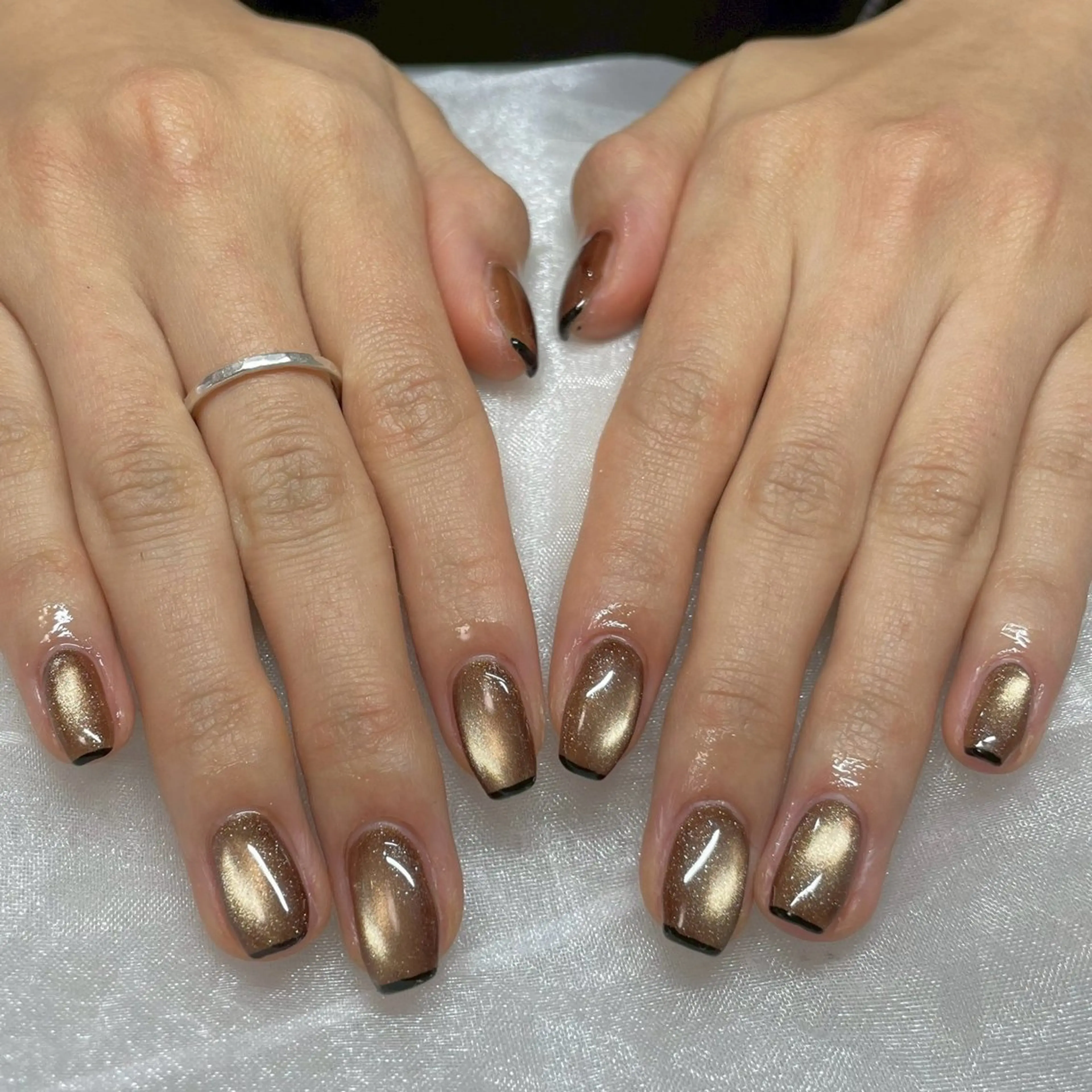 ネイル ブラウン バレンタイン lalaroom. nailsalon航空公園店所属・lala room.のネイルデザイン