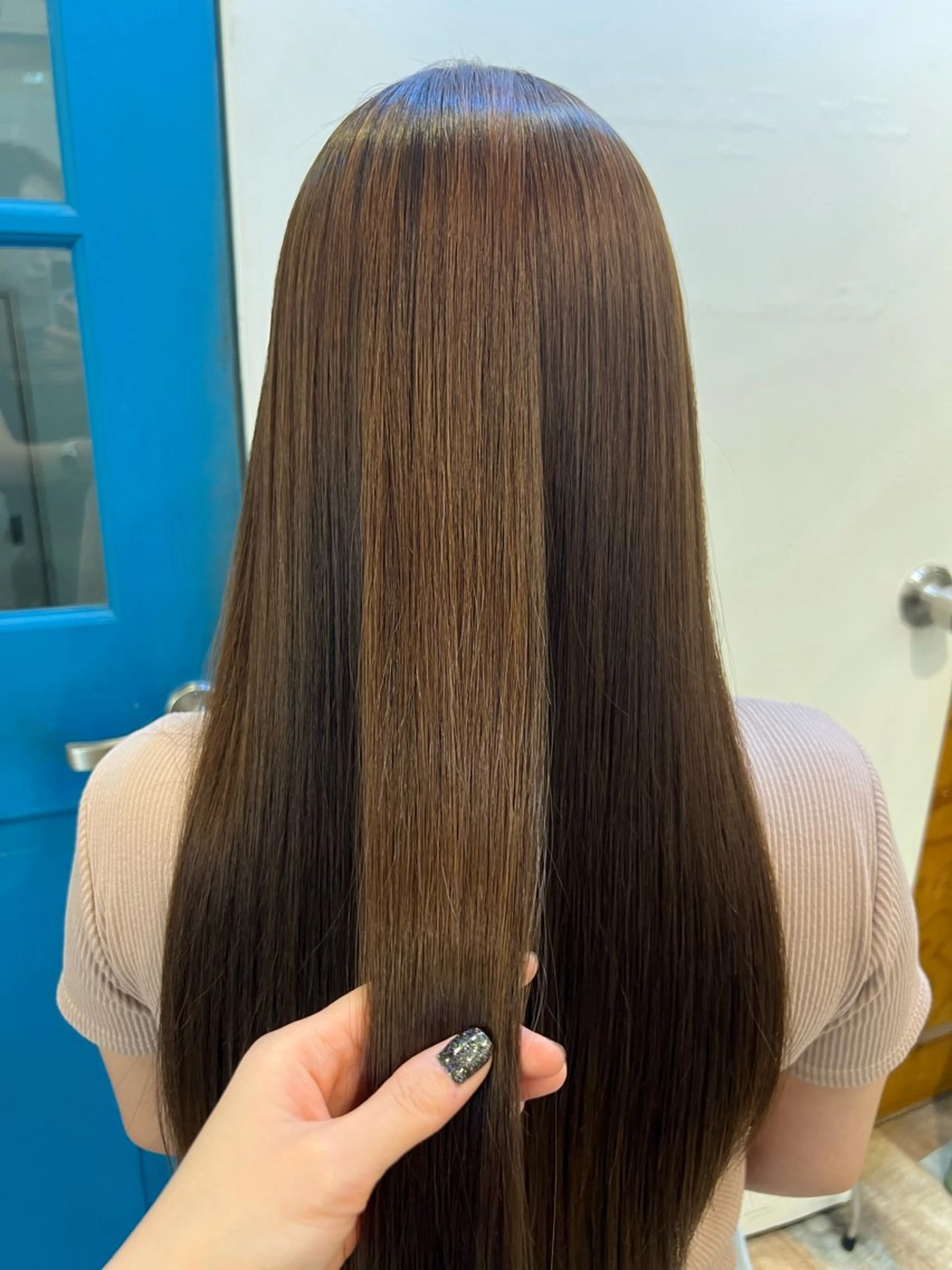 ロング ボブ 顔周りカット ハイライト 縮毛矯正 KANA/ボブ/ インナーカラー/艶髪のヘアスタイル