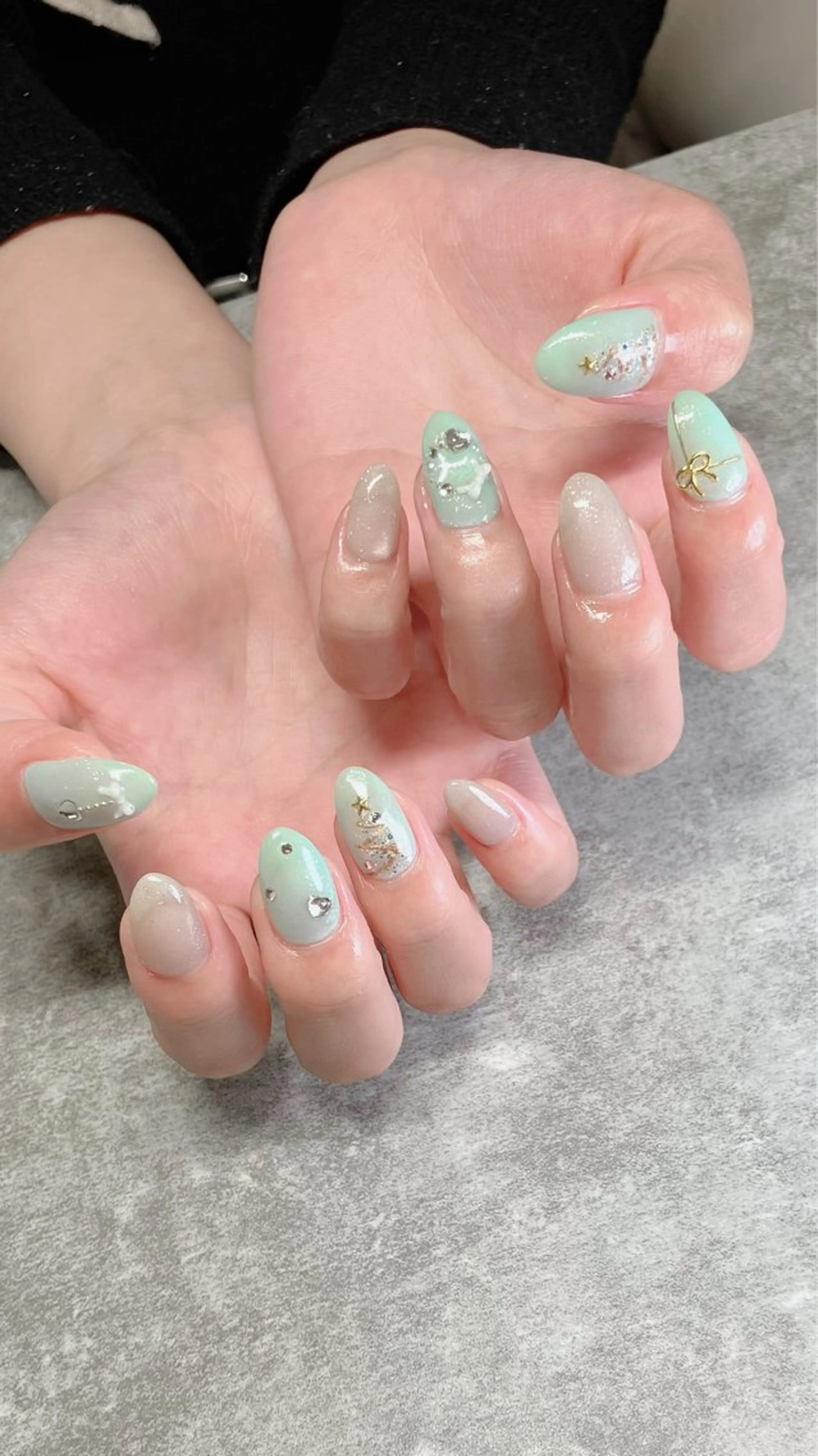 ネイル shino🌟 痛ネイルのネイルデザイン