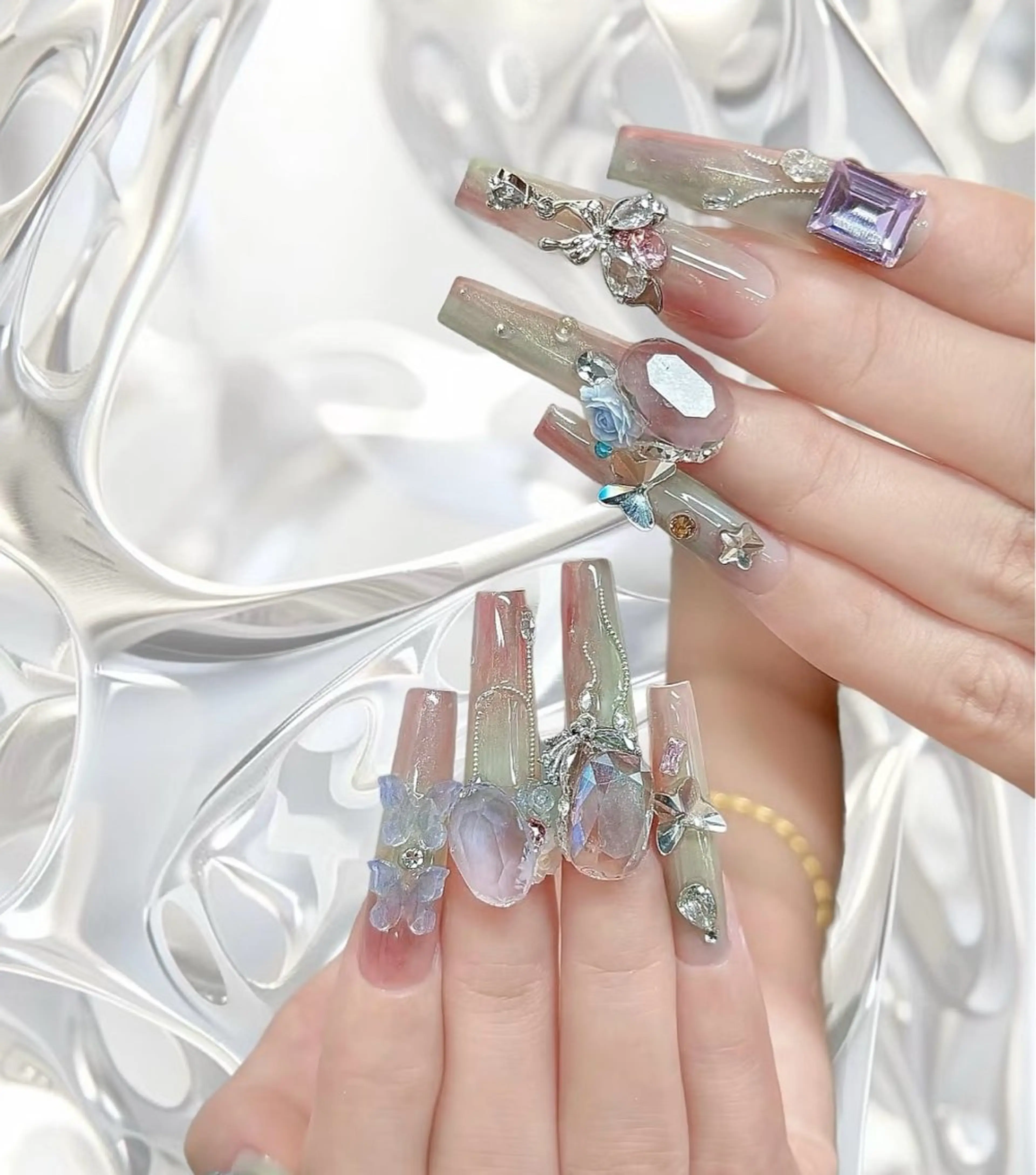 ネイル アートネイル オーロラネイル チークネイル フレンチネイル ガラスフレンチ ハンドネイル 🎀🎀YooLi Nail Salonのネイルデザイン