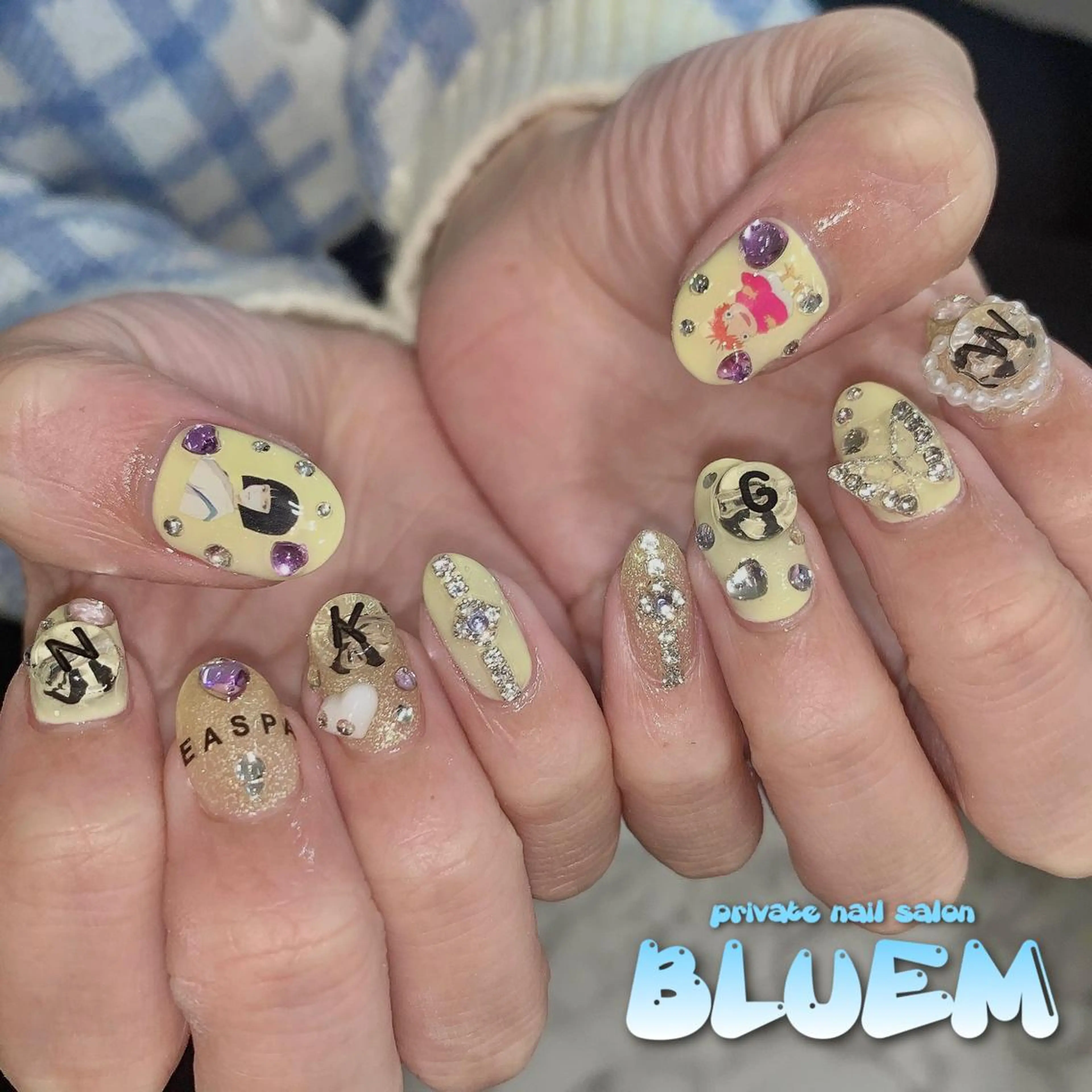 ネイル ハンドネイル BLUEM なな🐶のネイルデザイン
