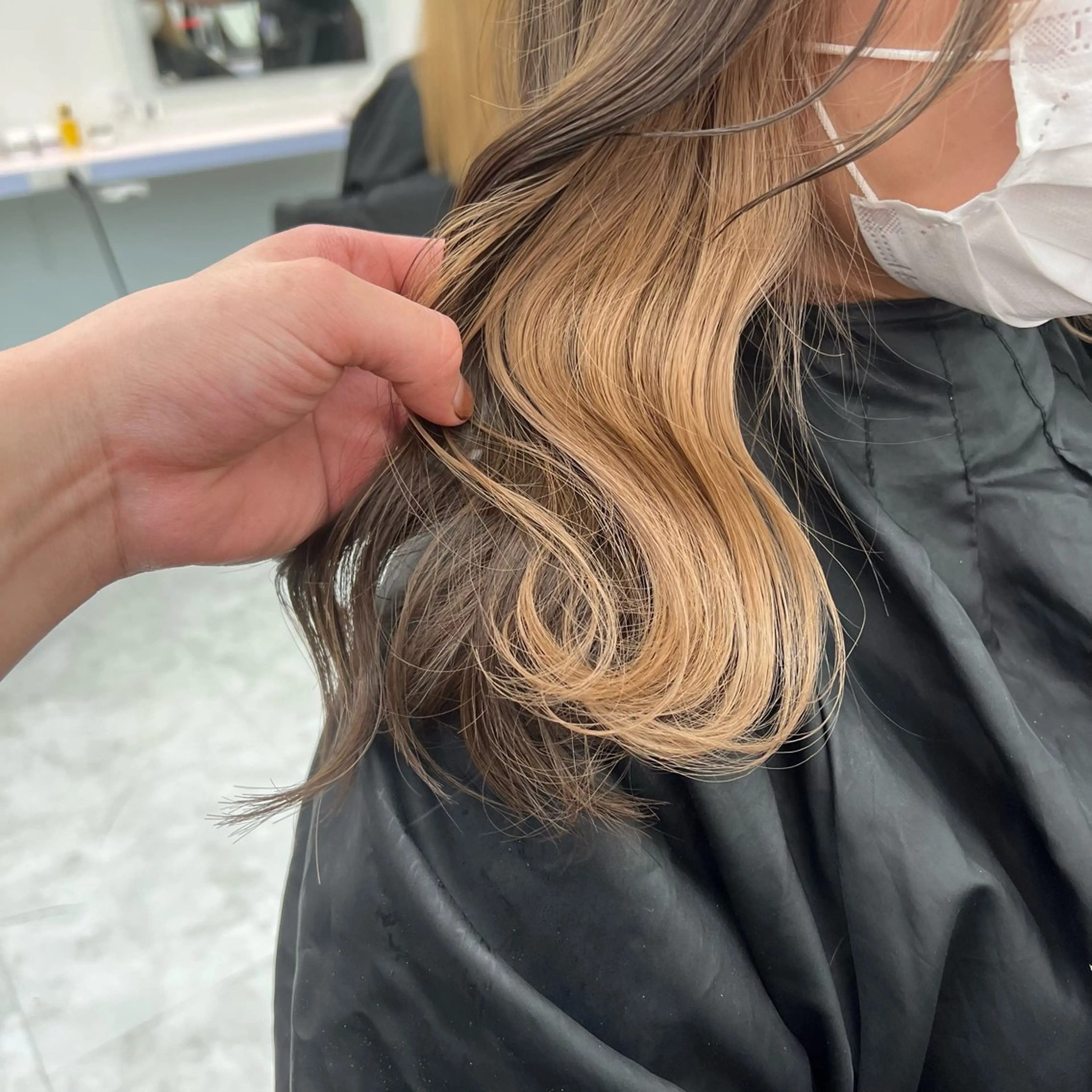 セミロング カラー ヘアカラー トリートメント ヘッドスパ ヘアセット 韓国スタイル🇰🇷 トレンドレイヤー🪡のヘアスタイル