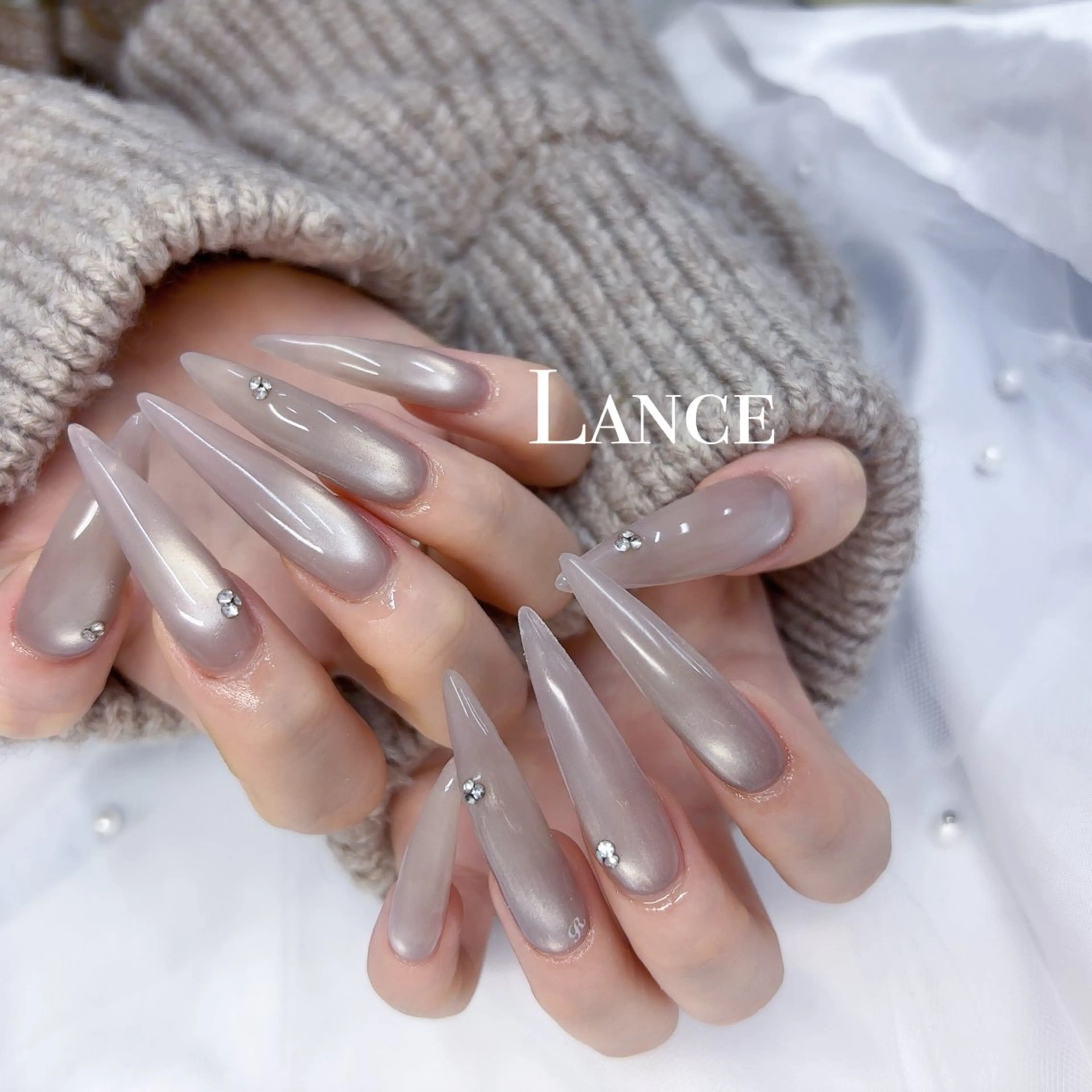 ネイル オーロラネイル ドット フットネイル 氷ネイル・うるうるネイル キラキラネイル ハンドネイル Lance nailのネイルデザイン