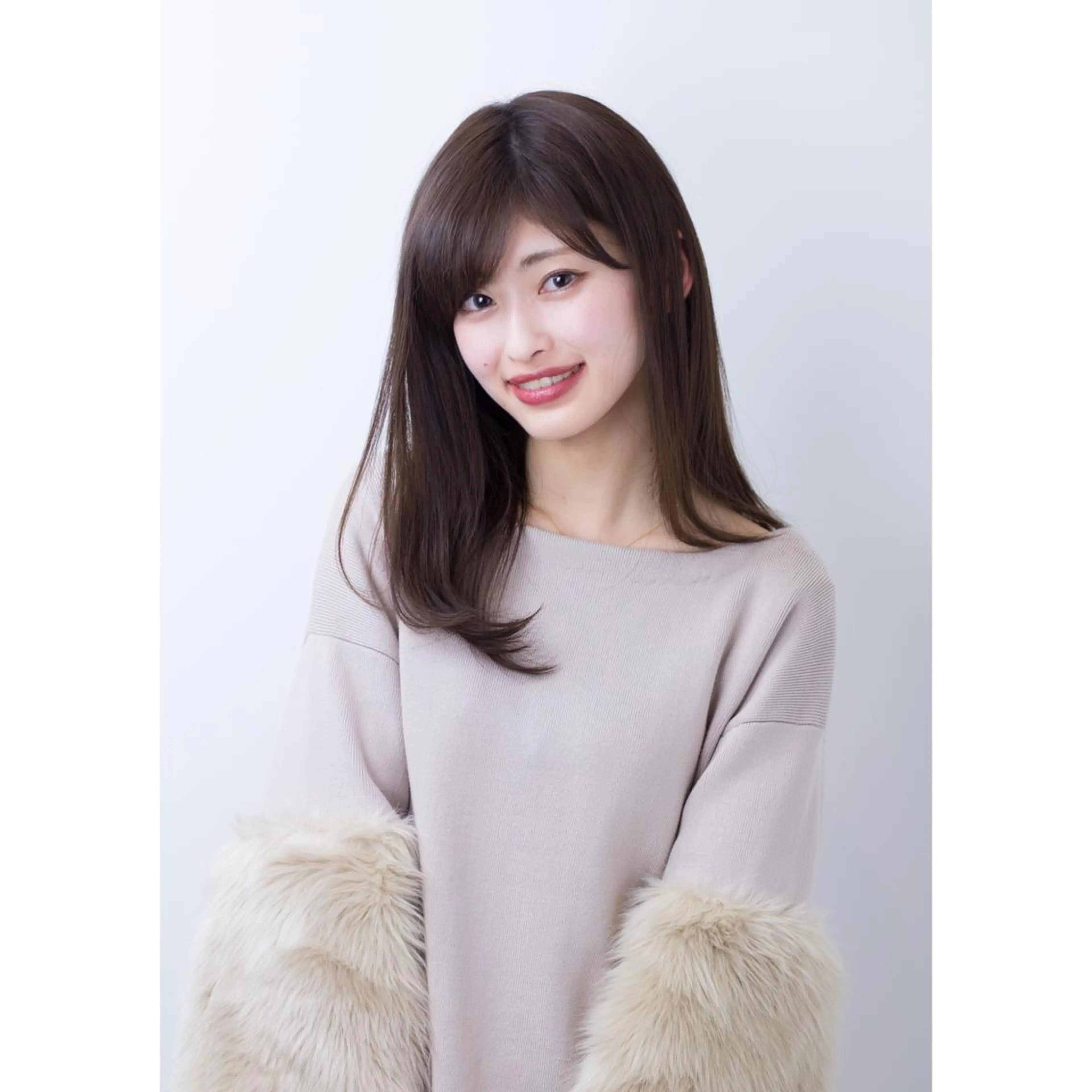 セミロング 森 海のヘアスタイル