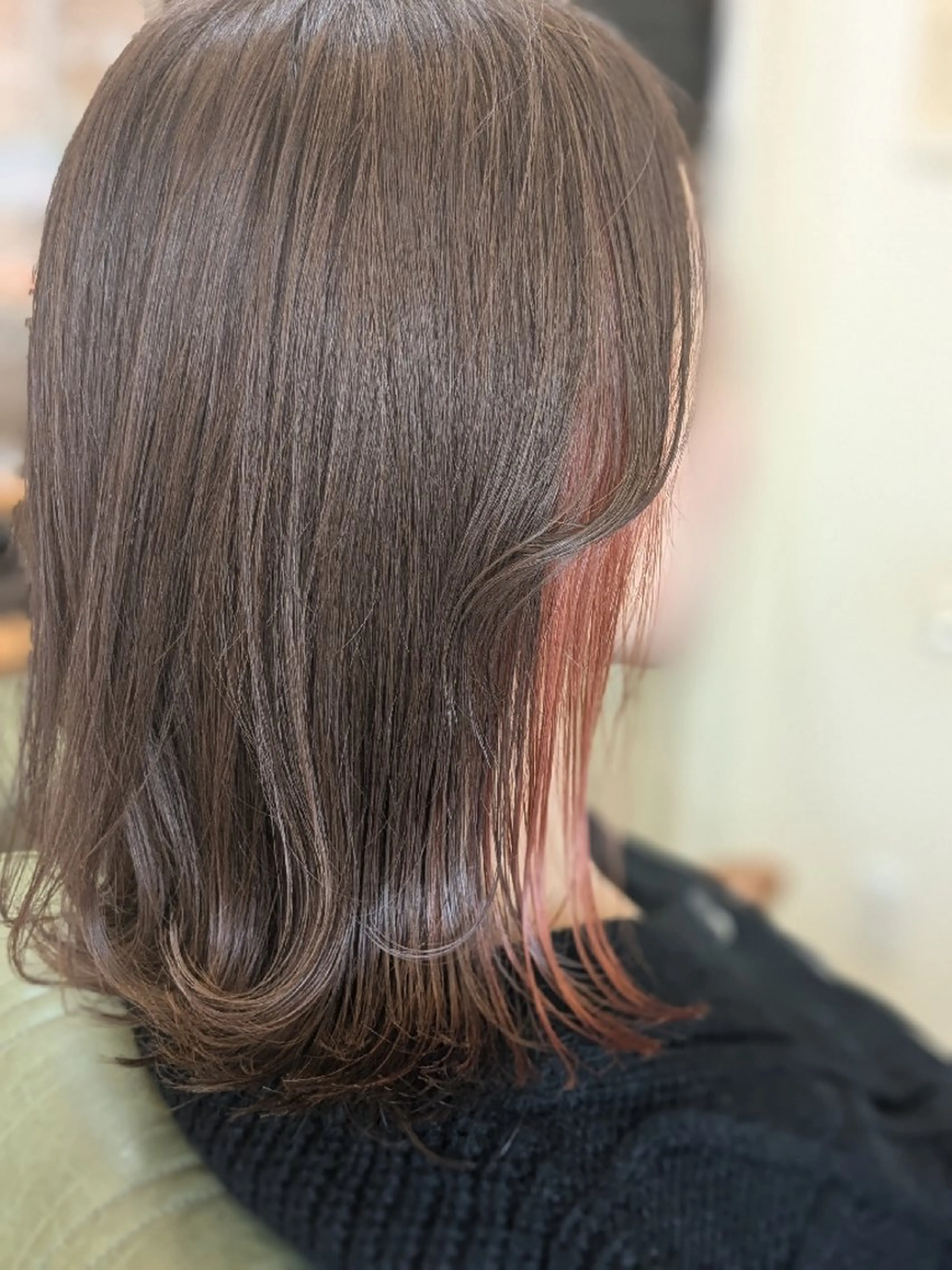カラー 加藤 彩のヘアスタイル