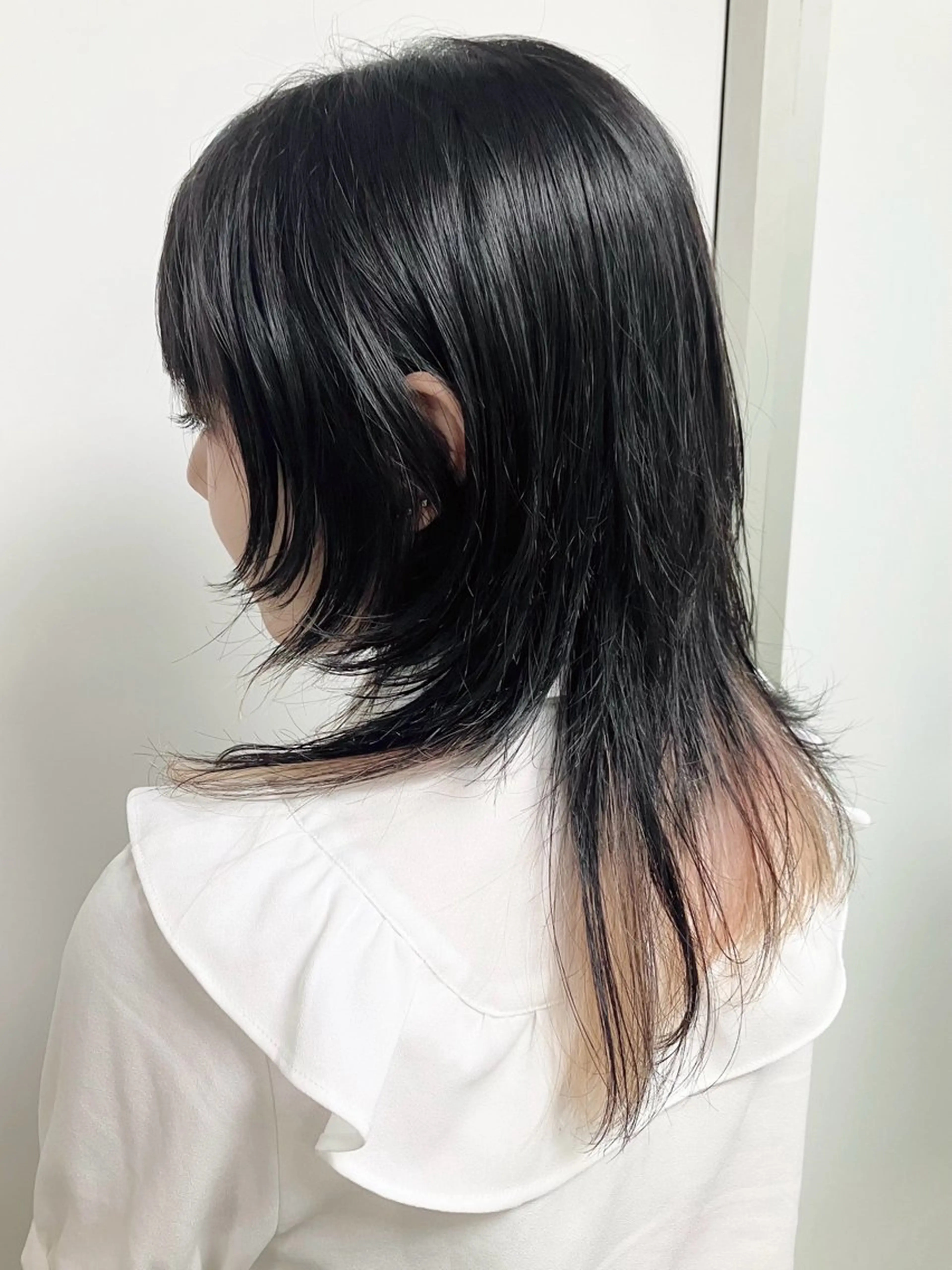 セミロング ショートボブ ボブ レイヤーカット 似合わせカット ウルフカット fumikaブリーチ /ウルフのヘアスタイル