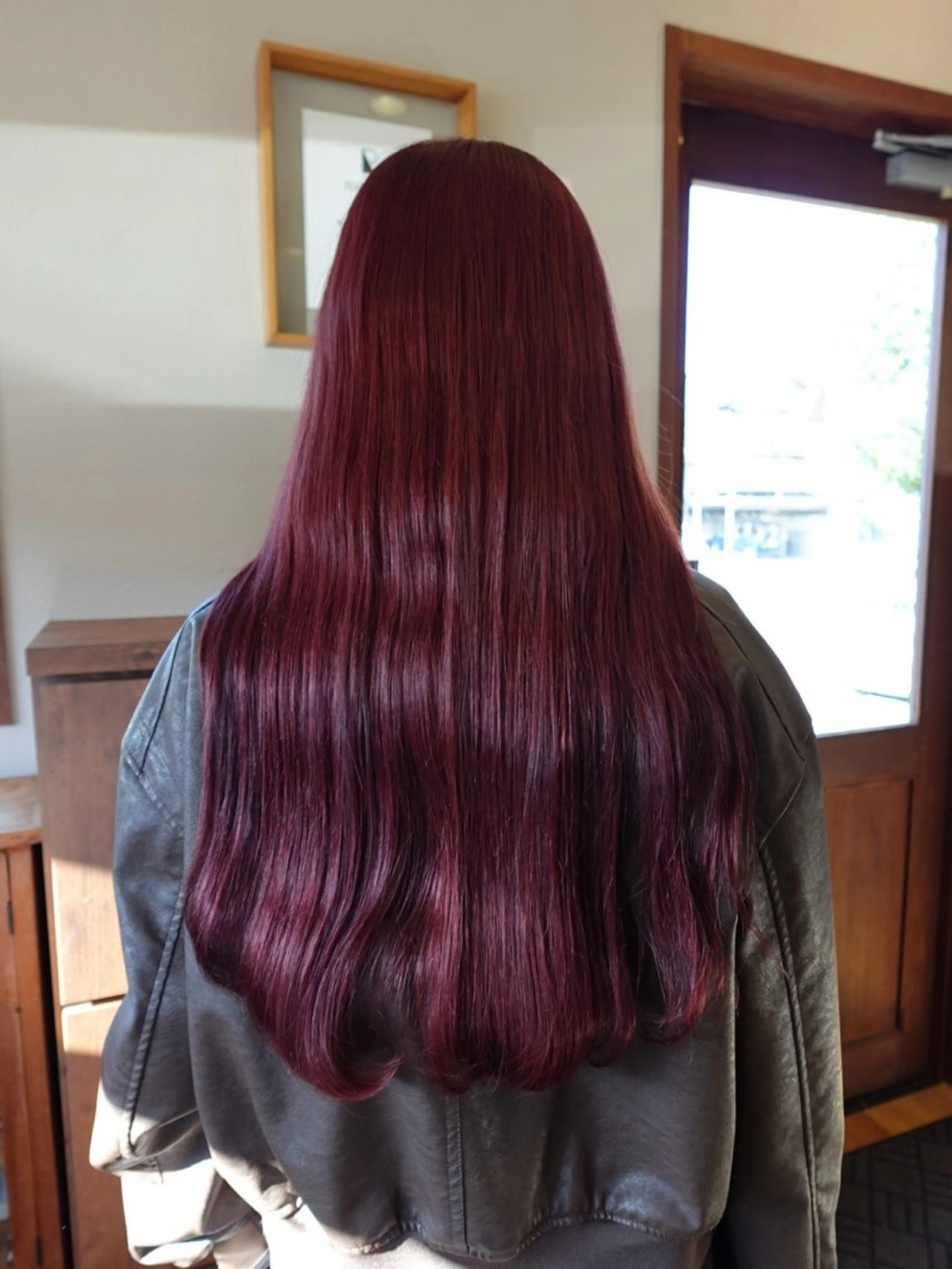 ロング YUURI カットモデルのヘアスタイル