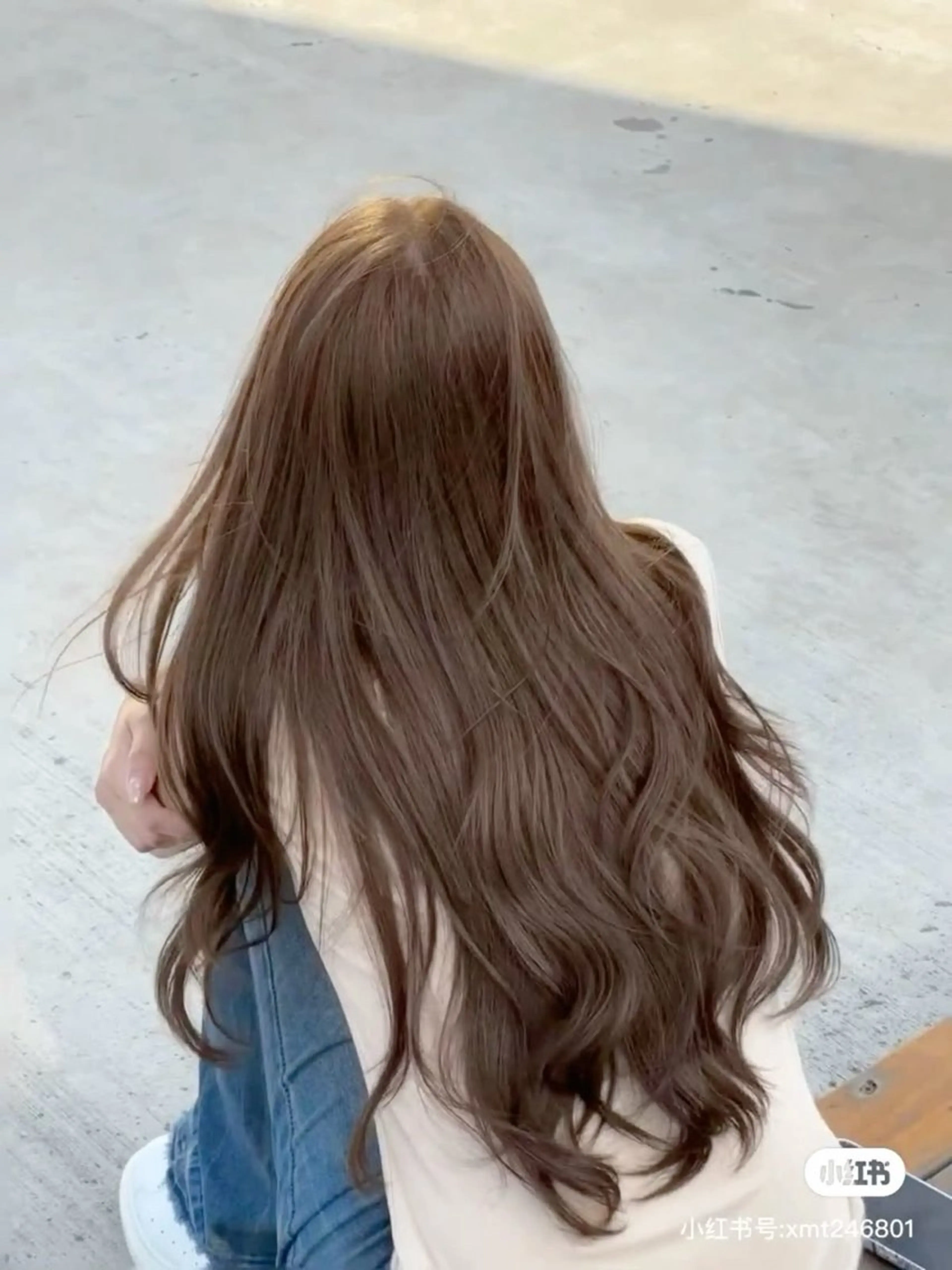 カラー ブリーチ ダブルカラー ブリーチなしカラー ヘアカラー Airi 韓国y2k ボブパーマのヘアスタイル