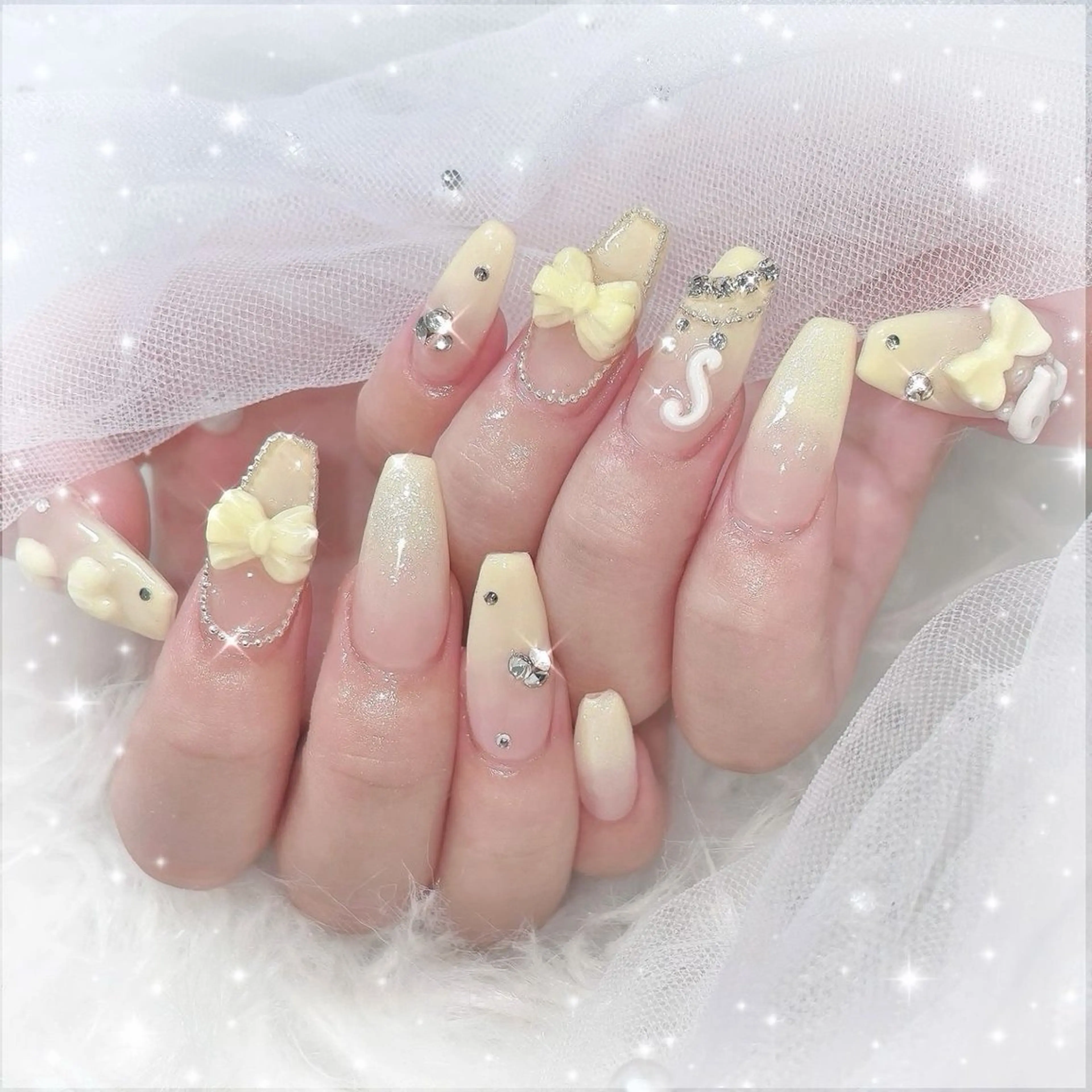 ネイル フレンチネイル キラキラネイル 韓国ネイル シンプルネイル ワンホンネイル ハンドネイル MEI Nailのネイルデザイン
