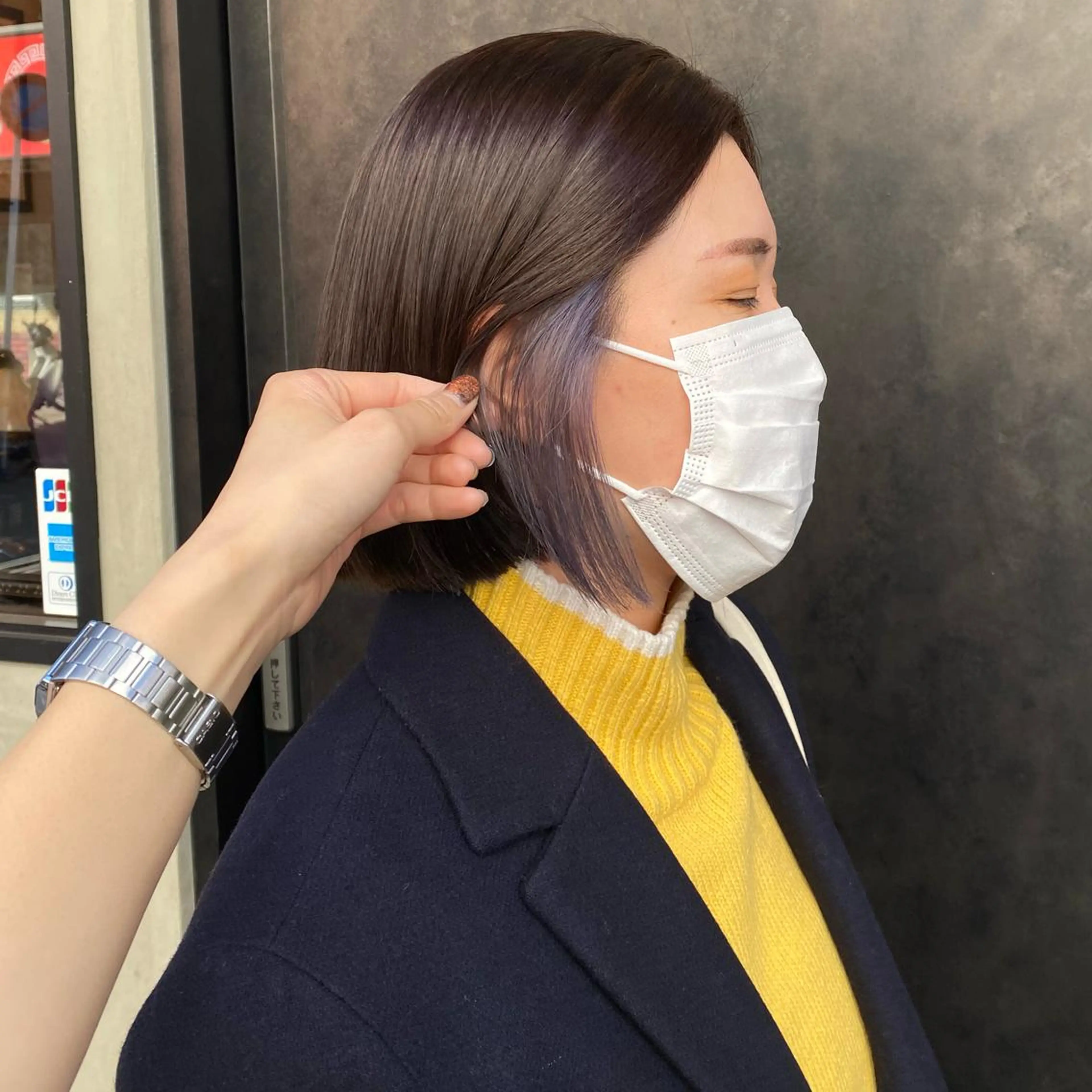 カラー アッシュ イヤリングカラー ラベンダーカラー ラベンダーアッシュ ヘアカラー 比嘉 陽のヘアスタイル
