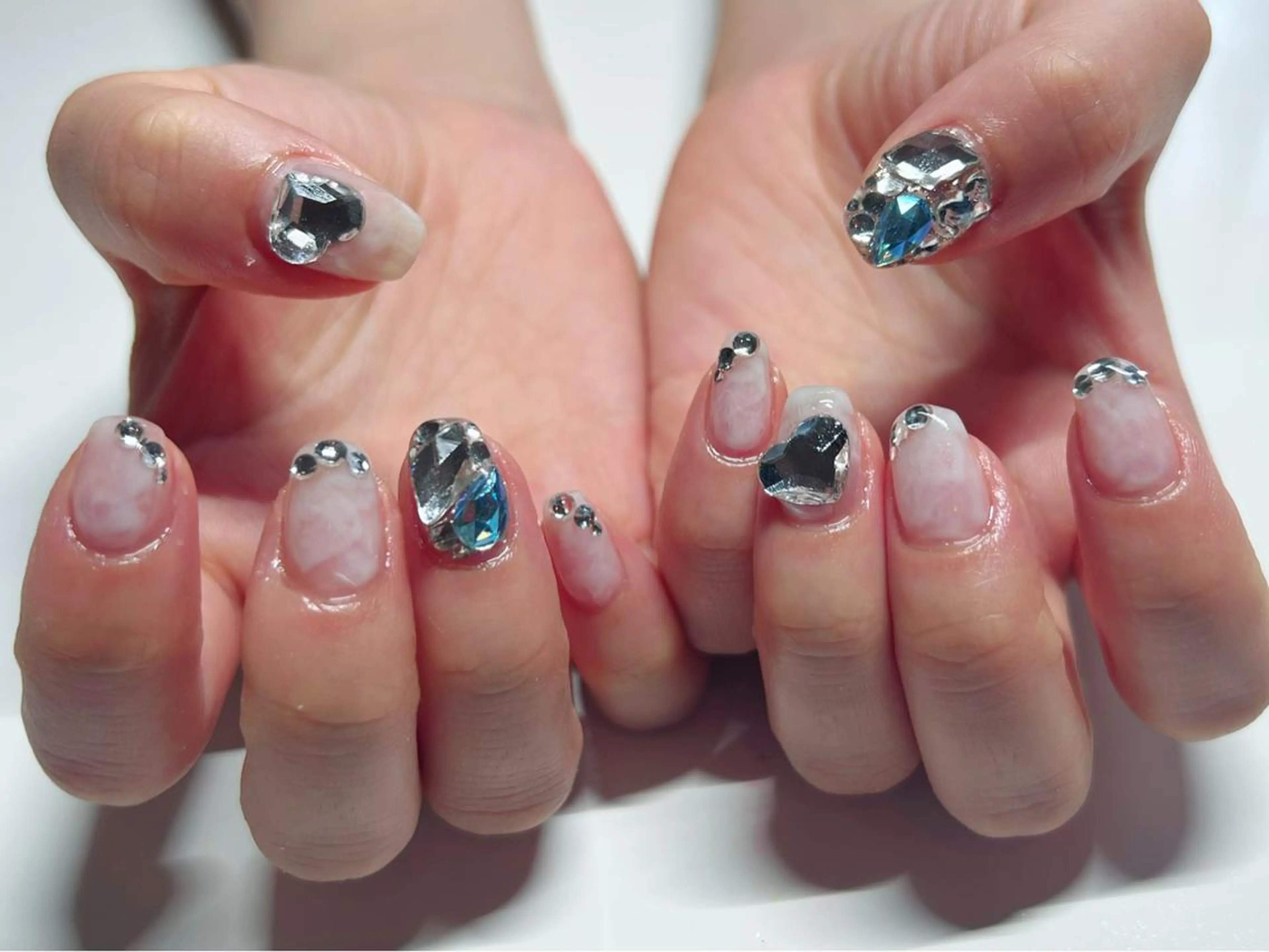 ネイル ハンドネイル IRAS所属・IRAS..nail ＥＲＩＫＡのネイルデザイン