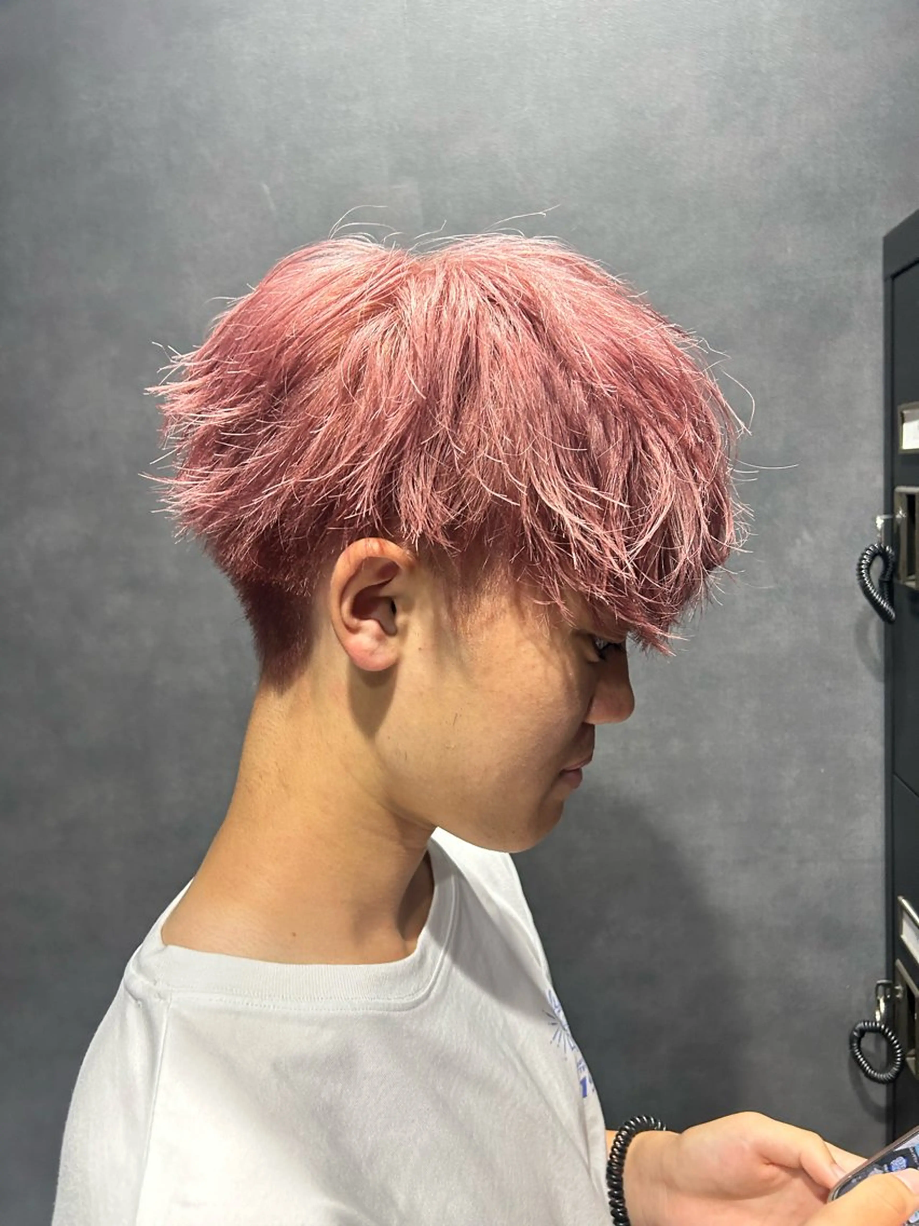 カラー メンズ ピンクカラー 🐺森 雄飛/メンズ 韓国ヘアのヘアスタイル