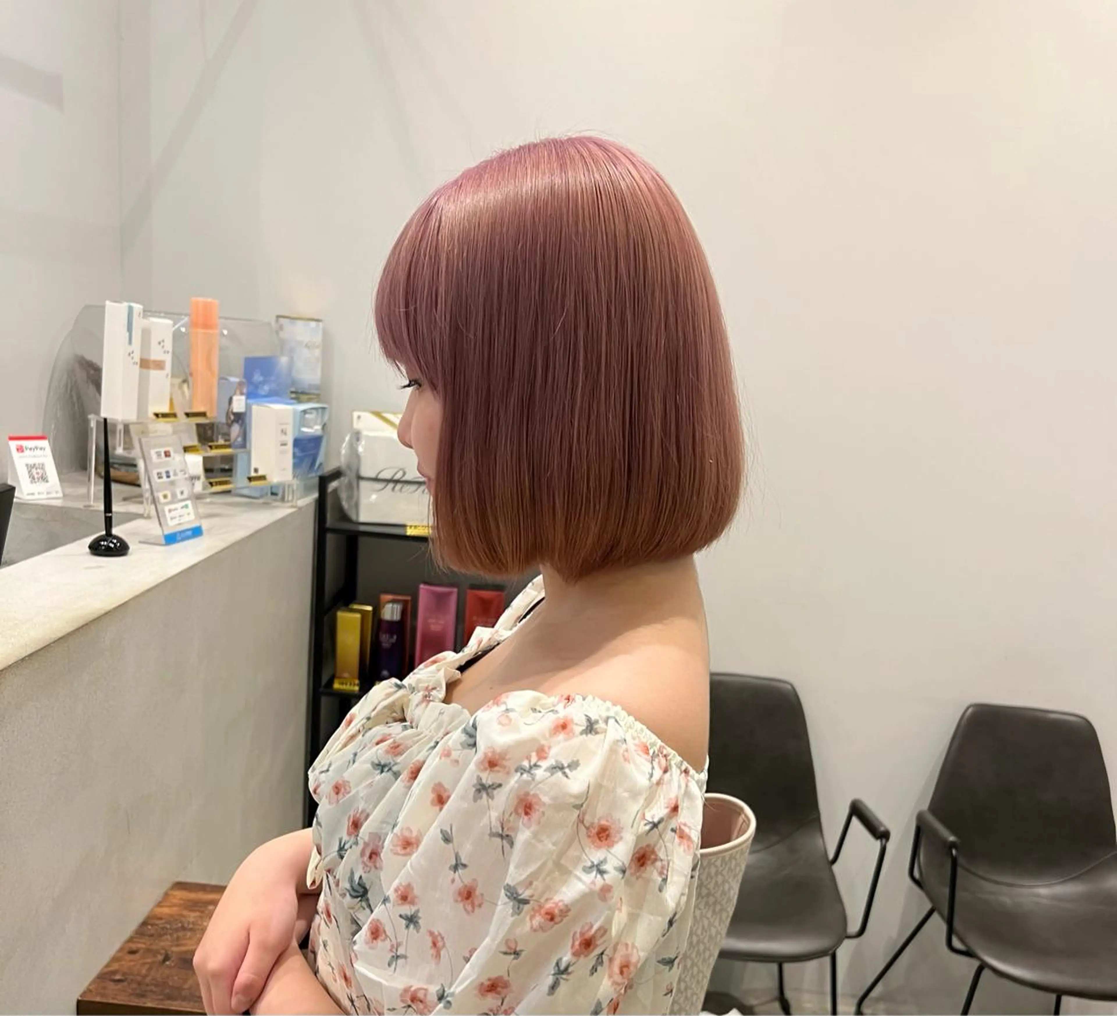 ミディアム カラー ベージュカラー ブリーチ ピンクカラー ピンクベージュ 吉川 陽菜のヘアスタイル