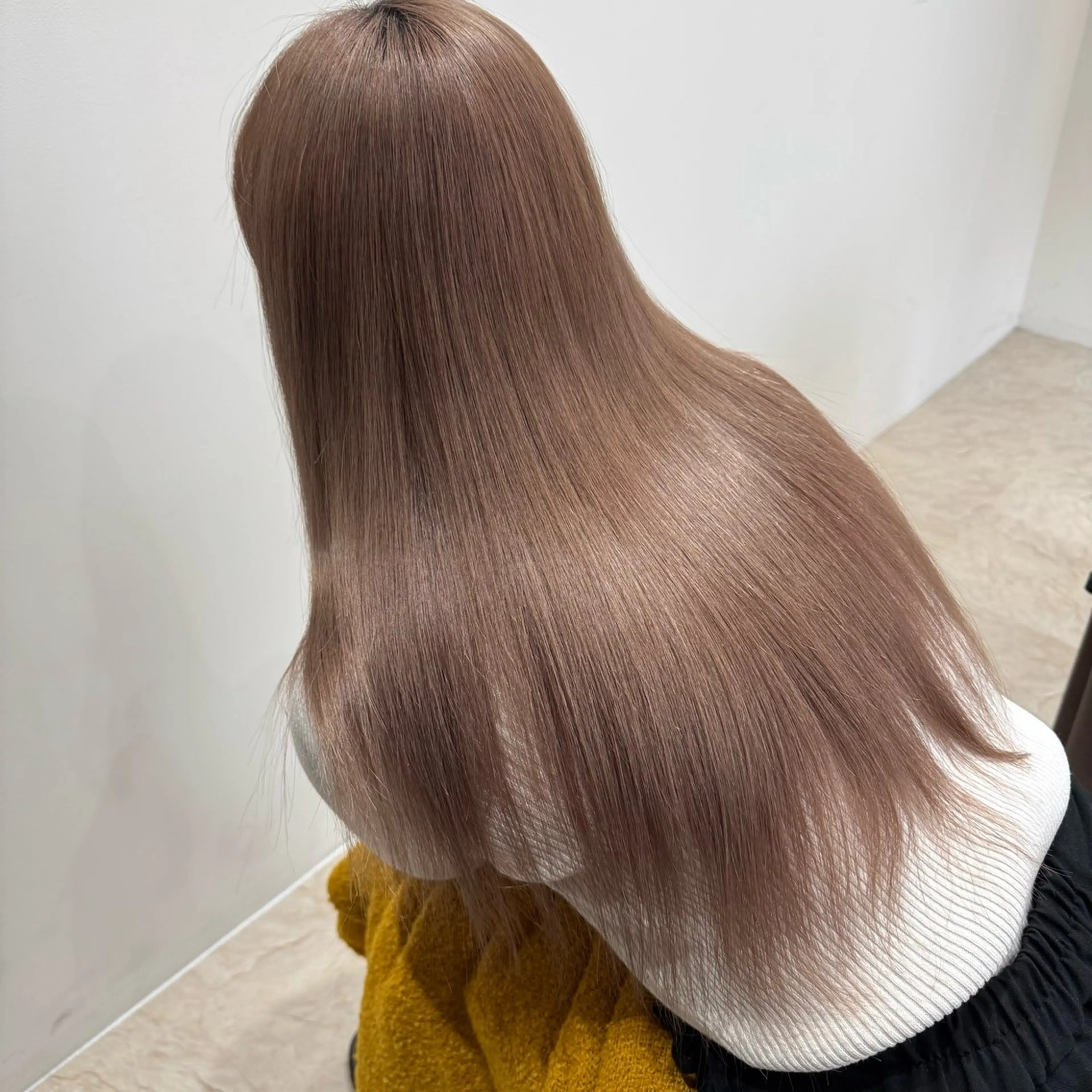 ロング カラー ブリーチ ロング カット ヘアカラー トリートメント iga/渋谷個室🍀 ✨艶髪ハイトーン✨のヘアスタイル