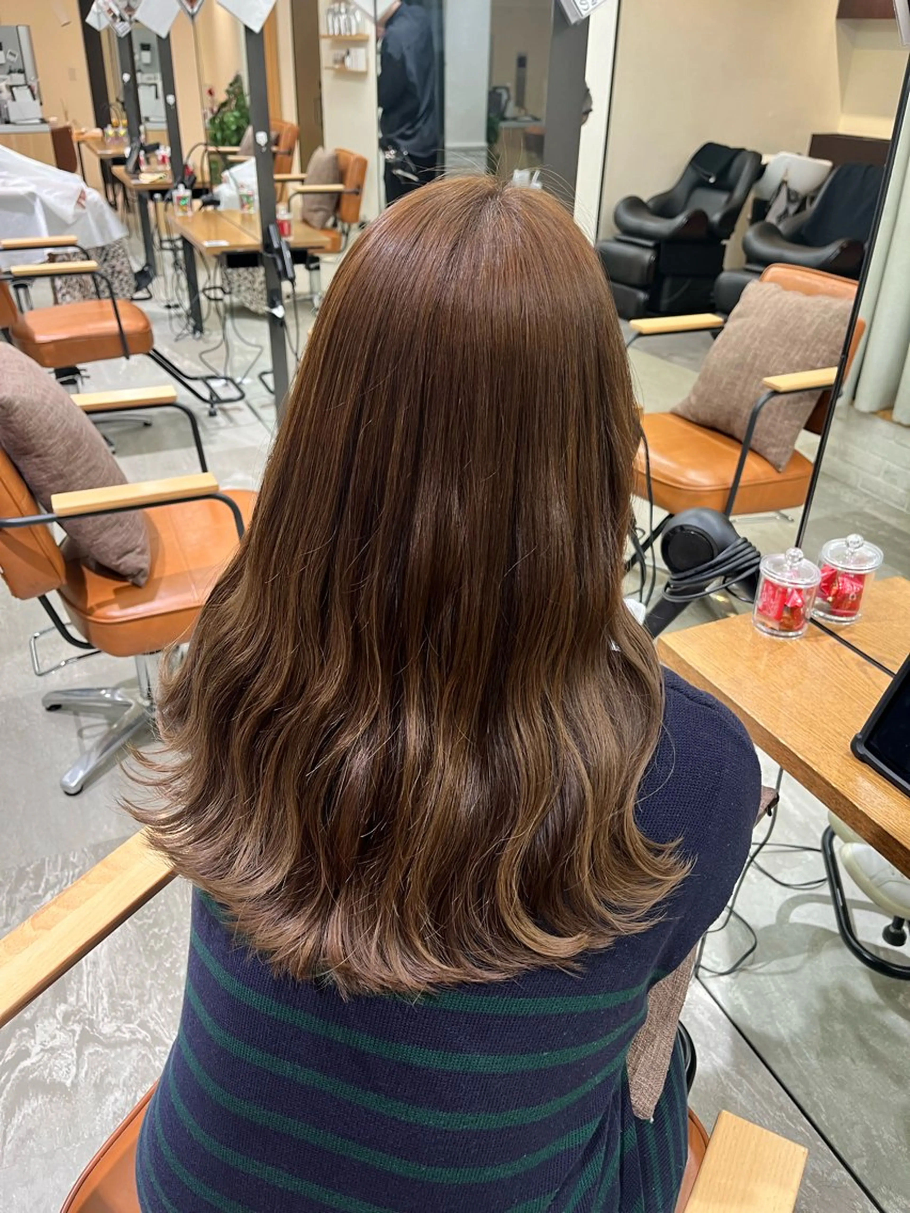 ロング ハイトーン/透明感 カラー/レイヤーのヘアスタイル