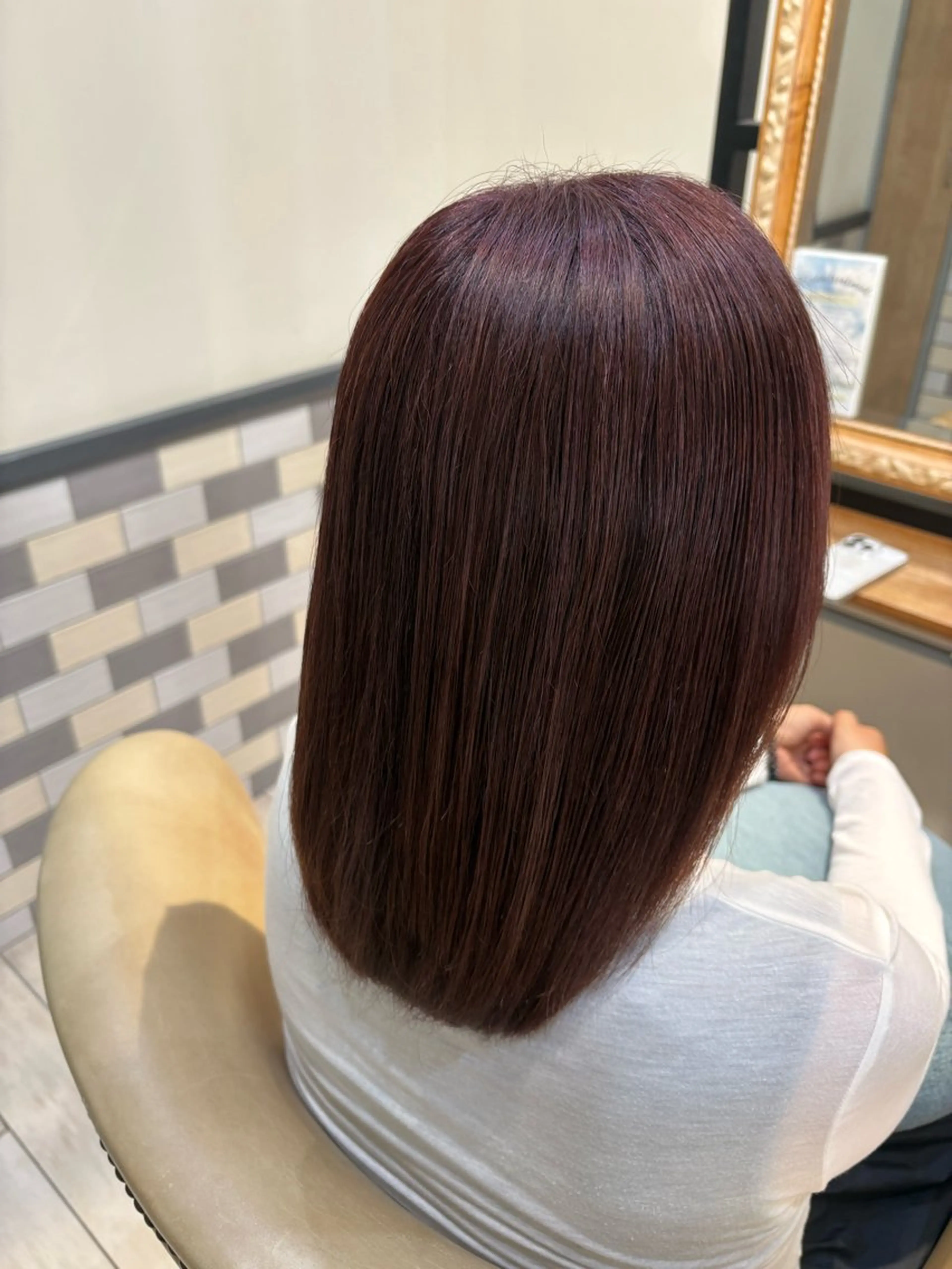 ミディアム ヘアカラー トリートメント SUZUKI AIRIのヘアスタイル