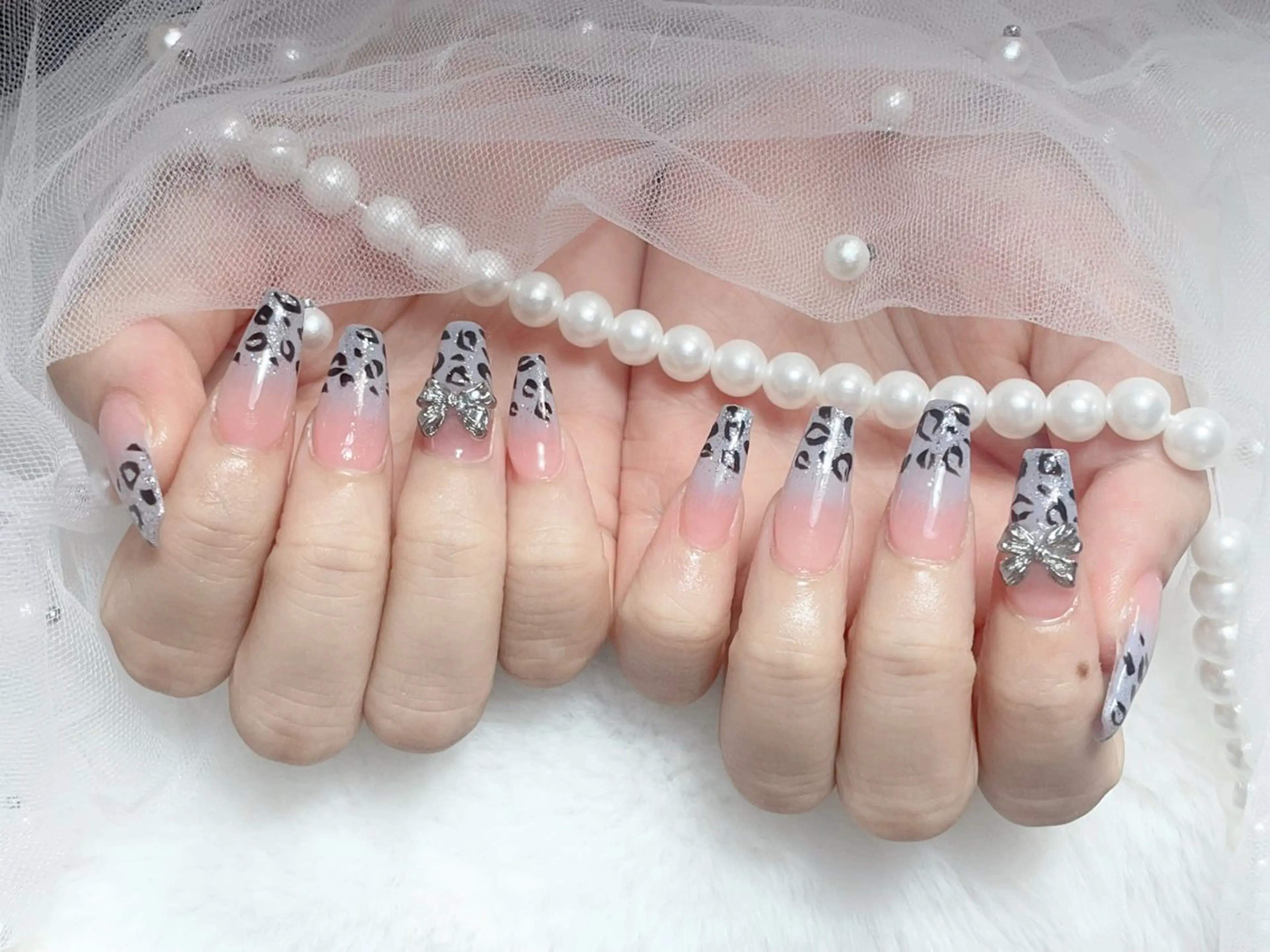 ネイル アートネイル フットネイル ジェルネイル マグネットネイル パラジェル ハンドネイル B·U Nail大宮 長さだし専門店のネイルデザイン