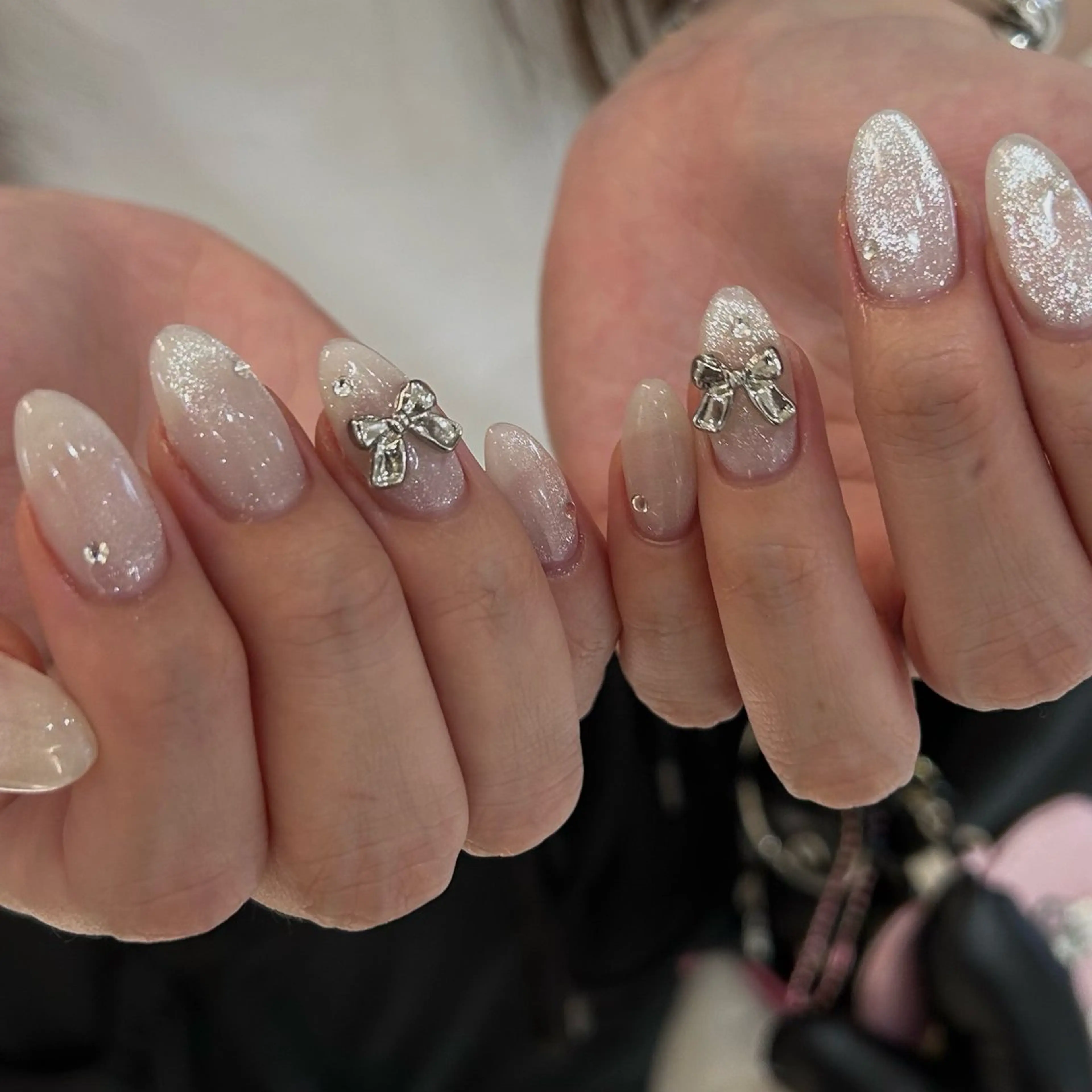 ネイル mikoto 🎀 艶々美フォルムのネイルデザイン