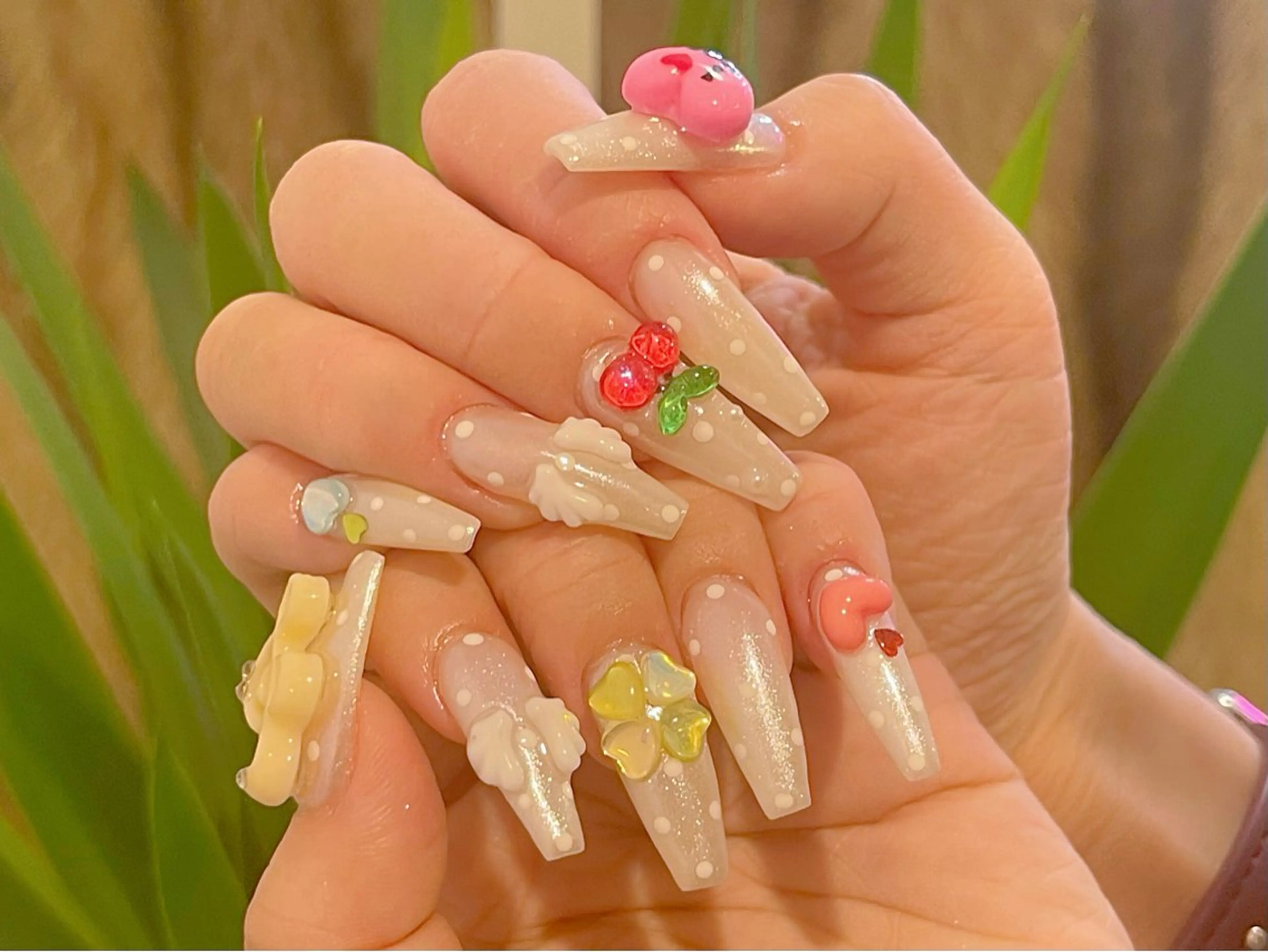 ネイル オーロラネイル 長さ出し フットネイル フレンチネイル ジェルネイル ハンドネイル Belle Nail Salonのネイルデザイン