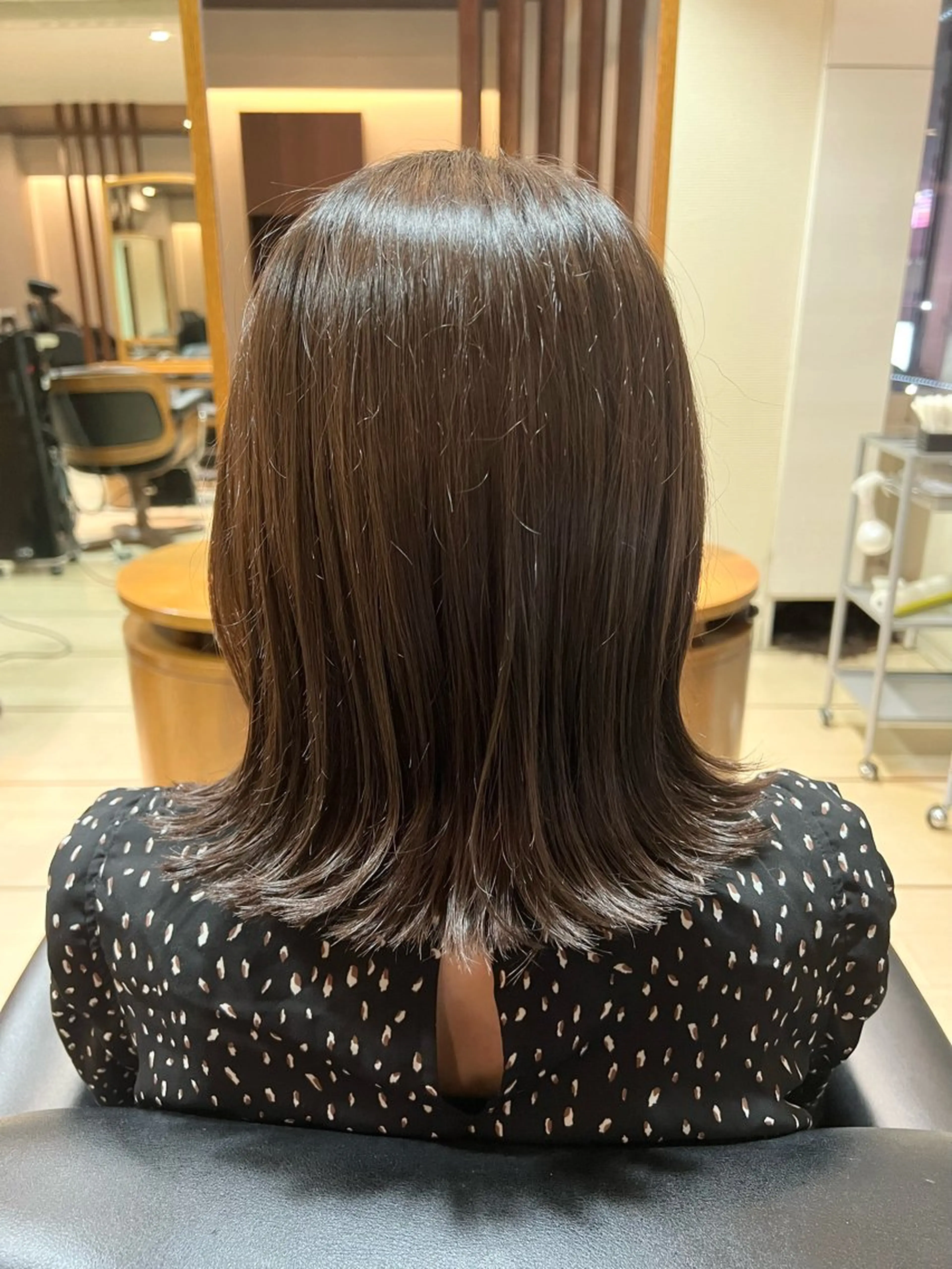 ミディアム カット ヘアカラー トリートメント チーフデザイナー 木部のヘアスタイル