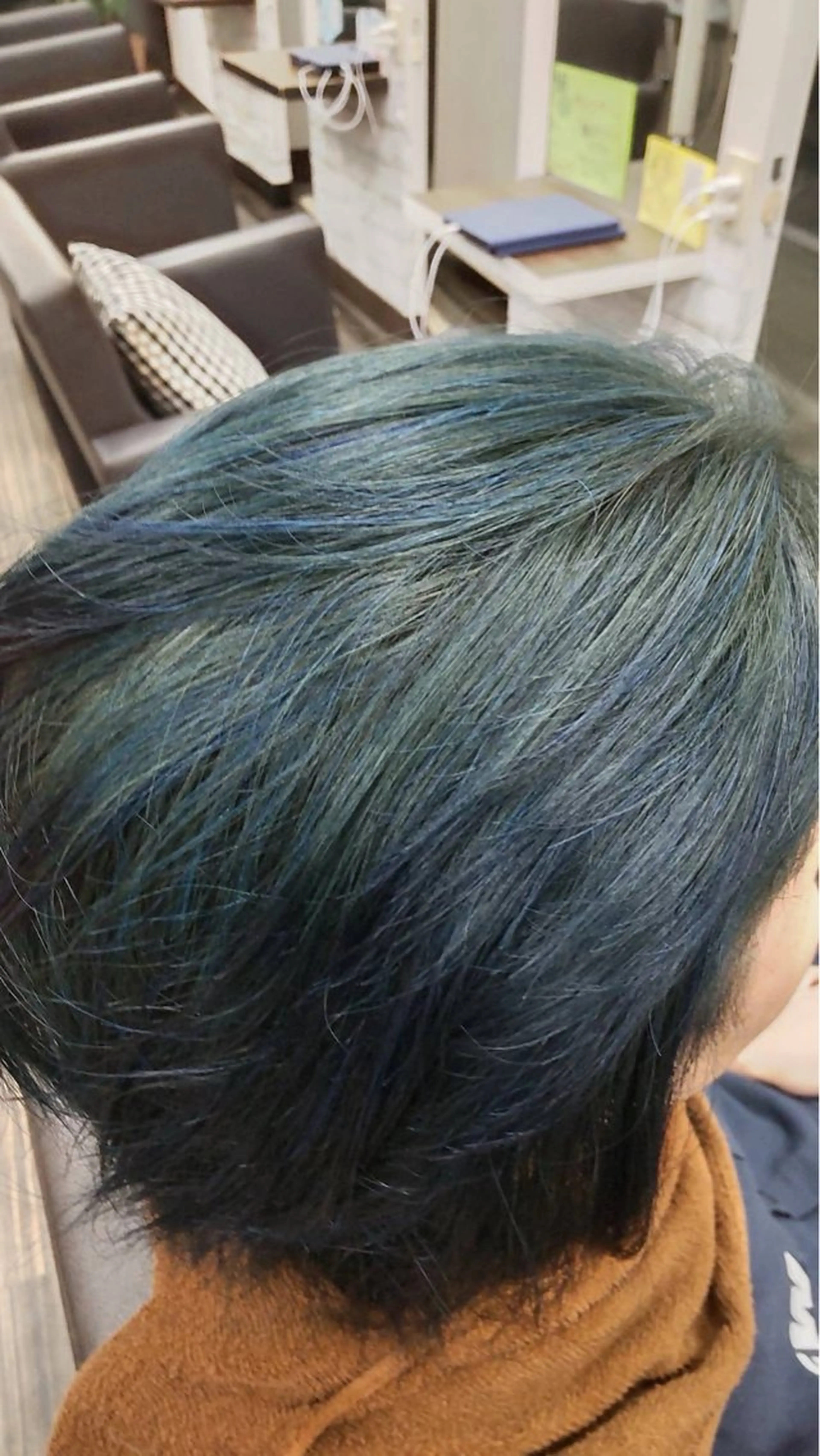 カラー ブルーカラー 野原 姫菜のヘアスタイル