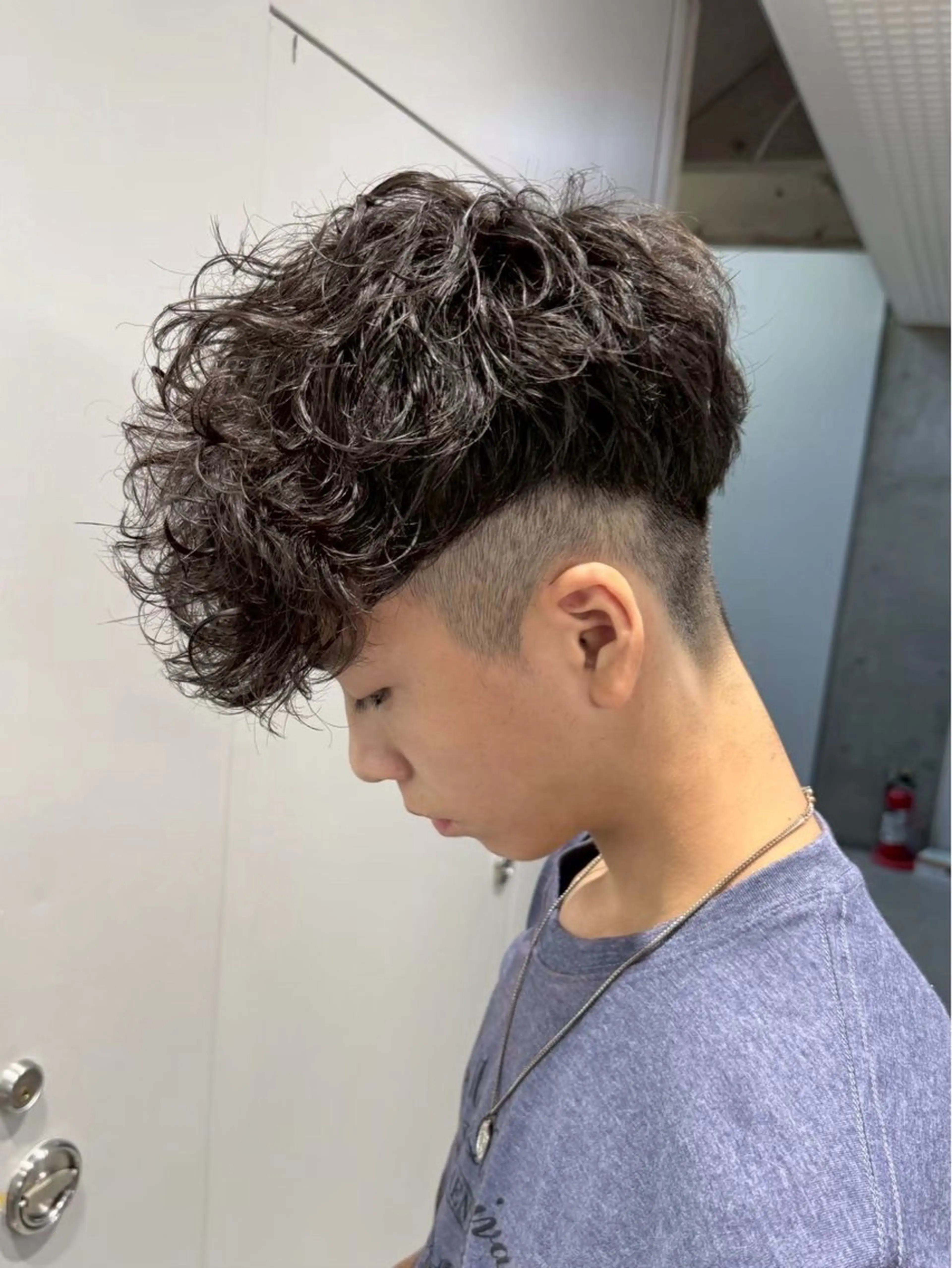 ショート メンズ メンズパーマ ヘアカラー トリートメント 🔥ニュアンス フェザー小林海斗🔥のヘアスタイル