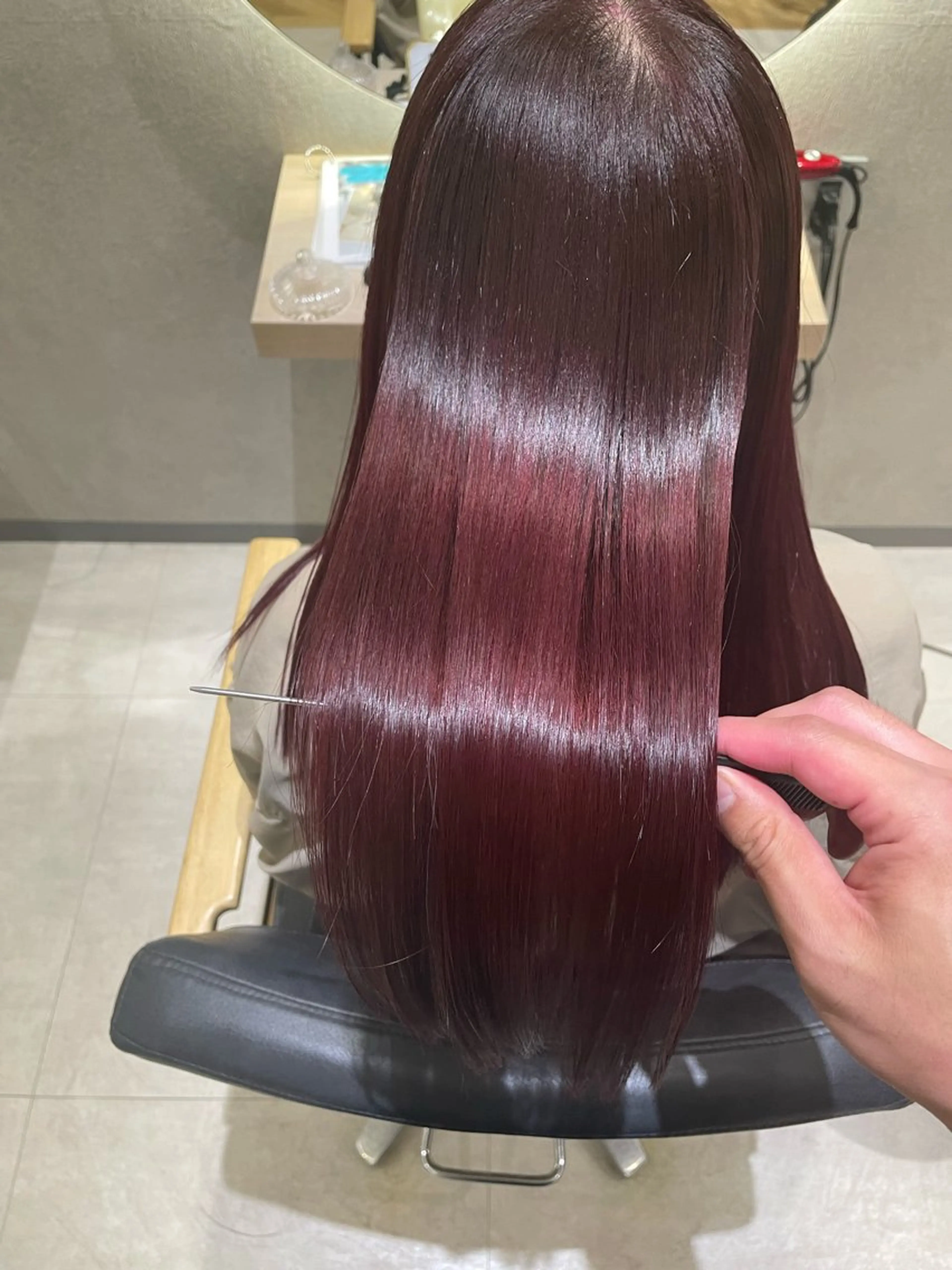 ロング カラー フェイスレイヤー/ 小顔/髪質改善　関のヘアスタイル