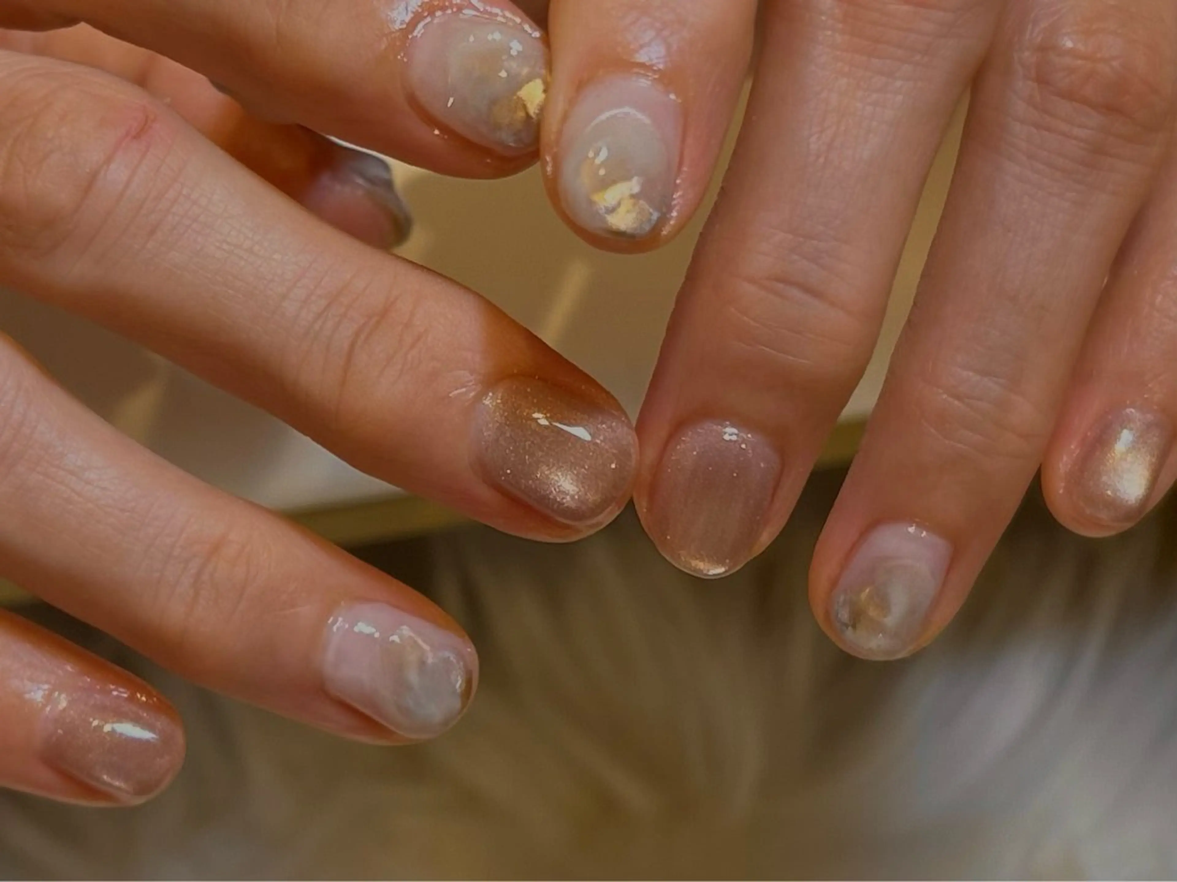 ネイル アートネイル ブラウン マグネットネイル ニュアンスネイル ハンドネイル 5月以降のご案内 【puff 八軒】のネイルデザイン