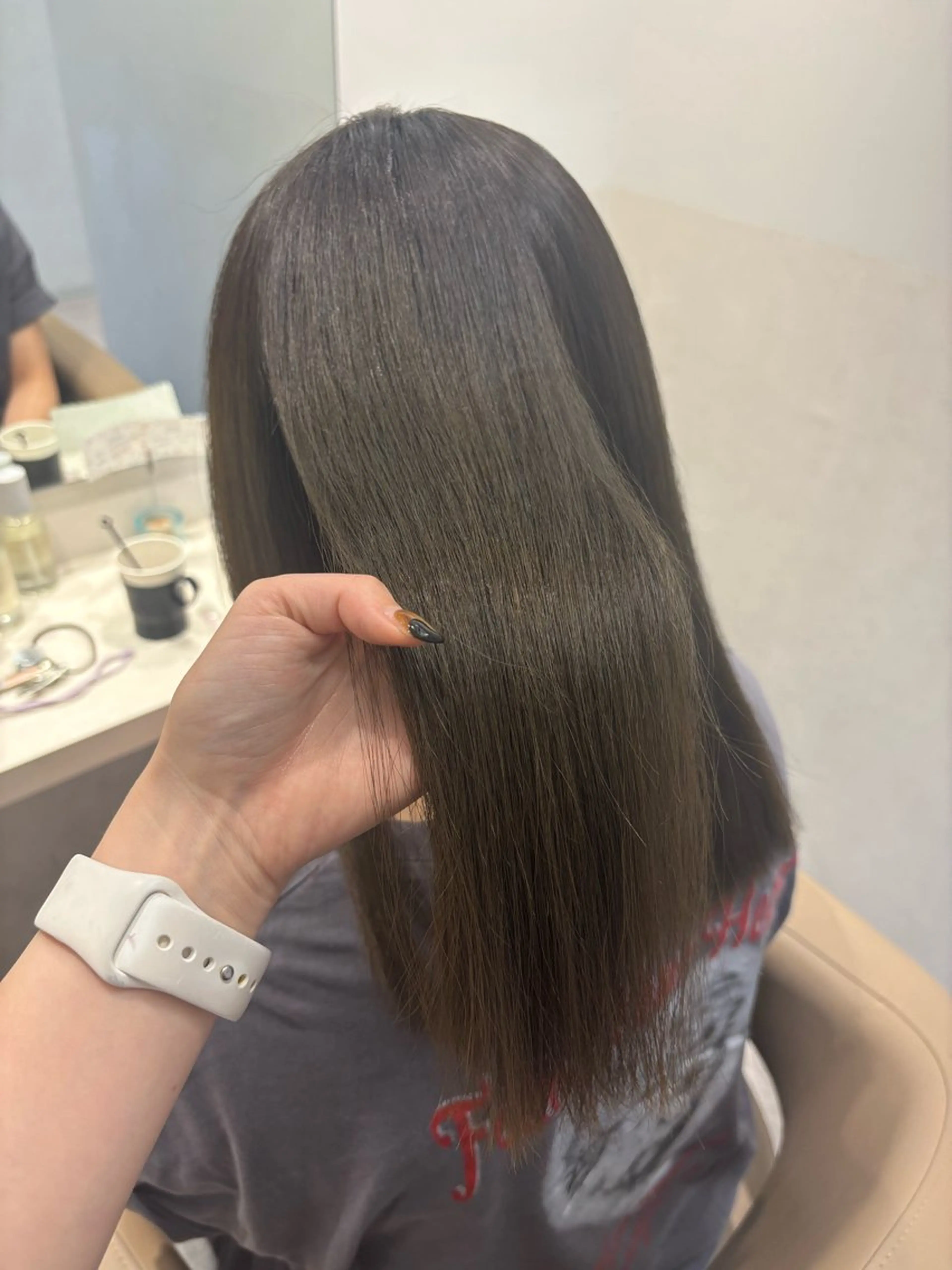セミロング カラー パーマ ヘアアレンジ 髪質改善 カット ヘアカラー トリートメント ヘッドスパ ヘアセット 押切 響　のヘアスタイル