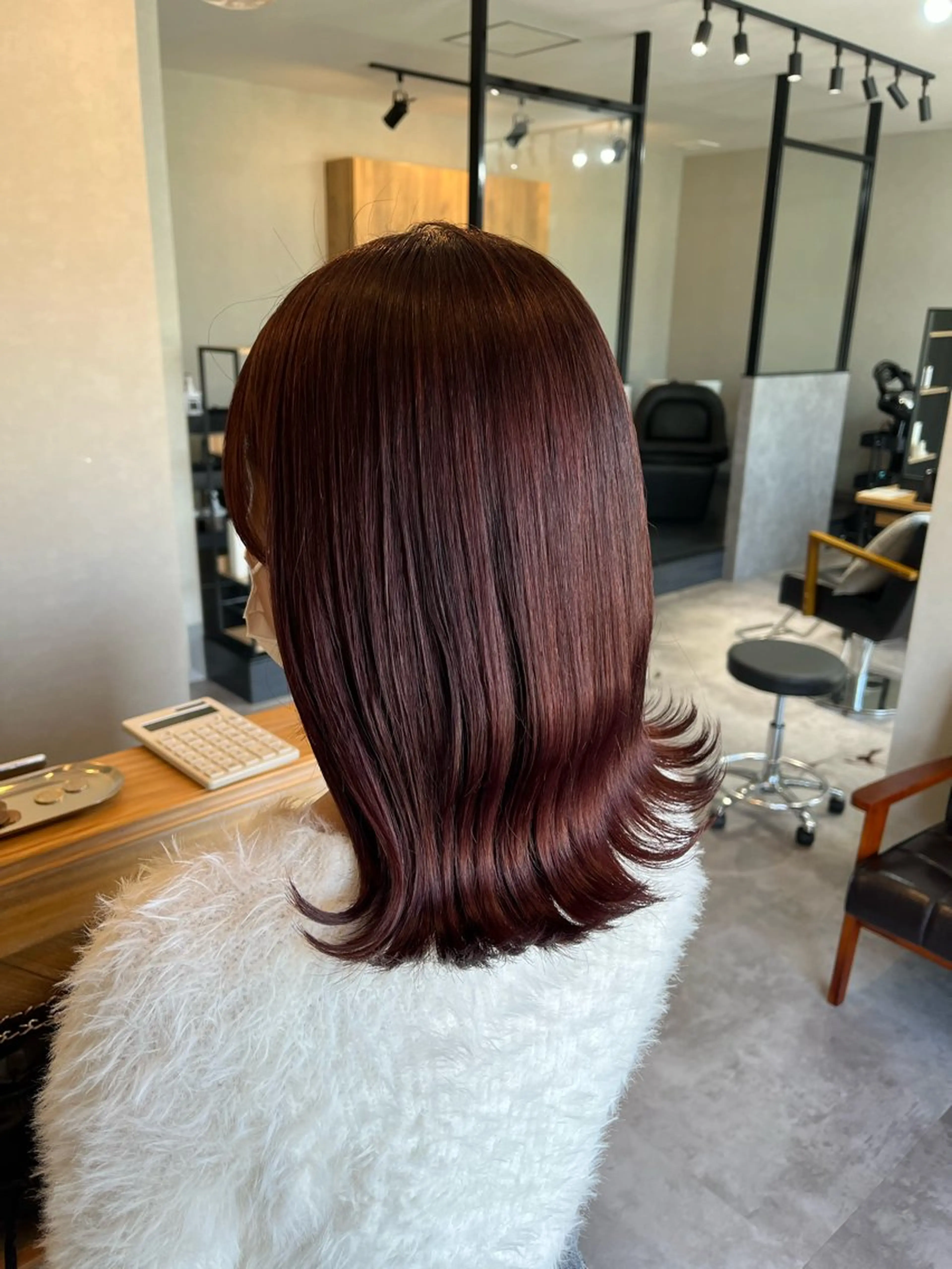 ミディアム カット ヘアカラー HIYORI / luanaのヘアスタイル